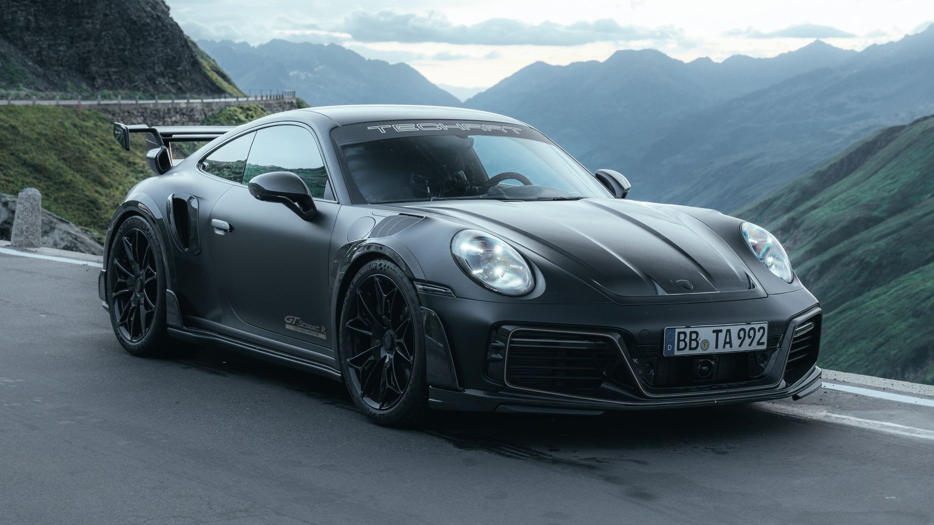 790 Horsepower Is The Perfect Way To Celebrate 50 Years Of Porsche 911 Turbo