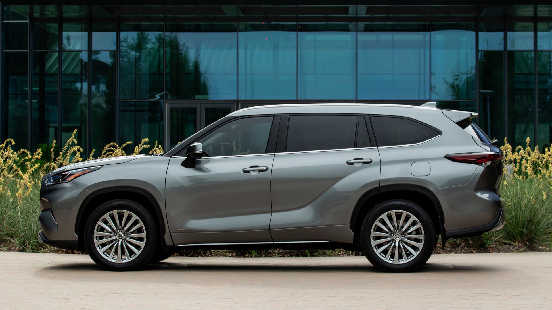 2025 Toyota Highlander Celebrates A Quarter-Century In Style