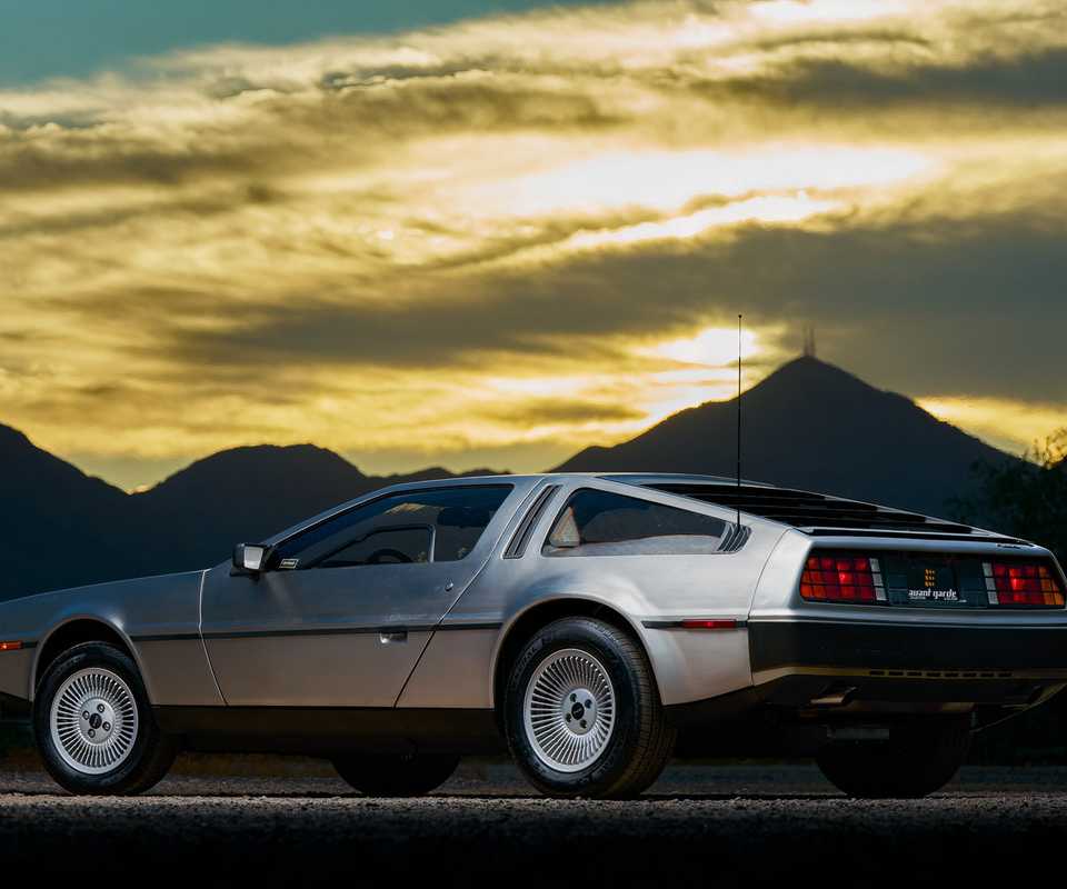 Dmc 12 Rear 10 Of The Coolest Cars From Defunct Automakers