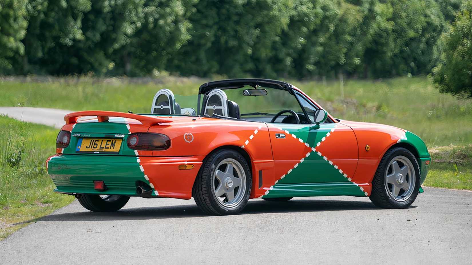 1991 Mazda MX-5 Miata Le Mans Edition Rear Angle