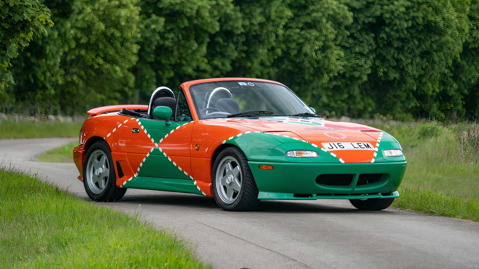 1991 Mazda MX-5 Miata Le Mans Edition Front Angle