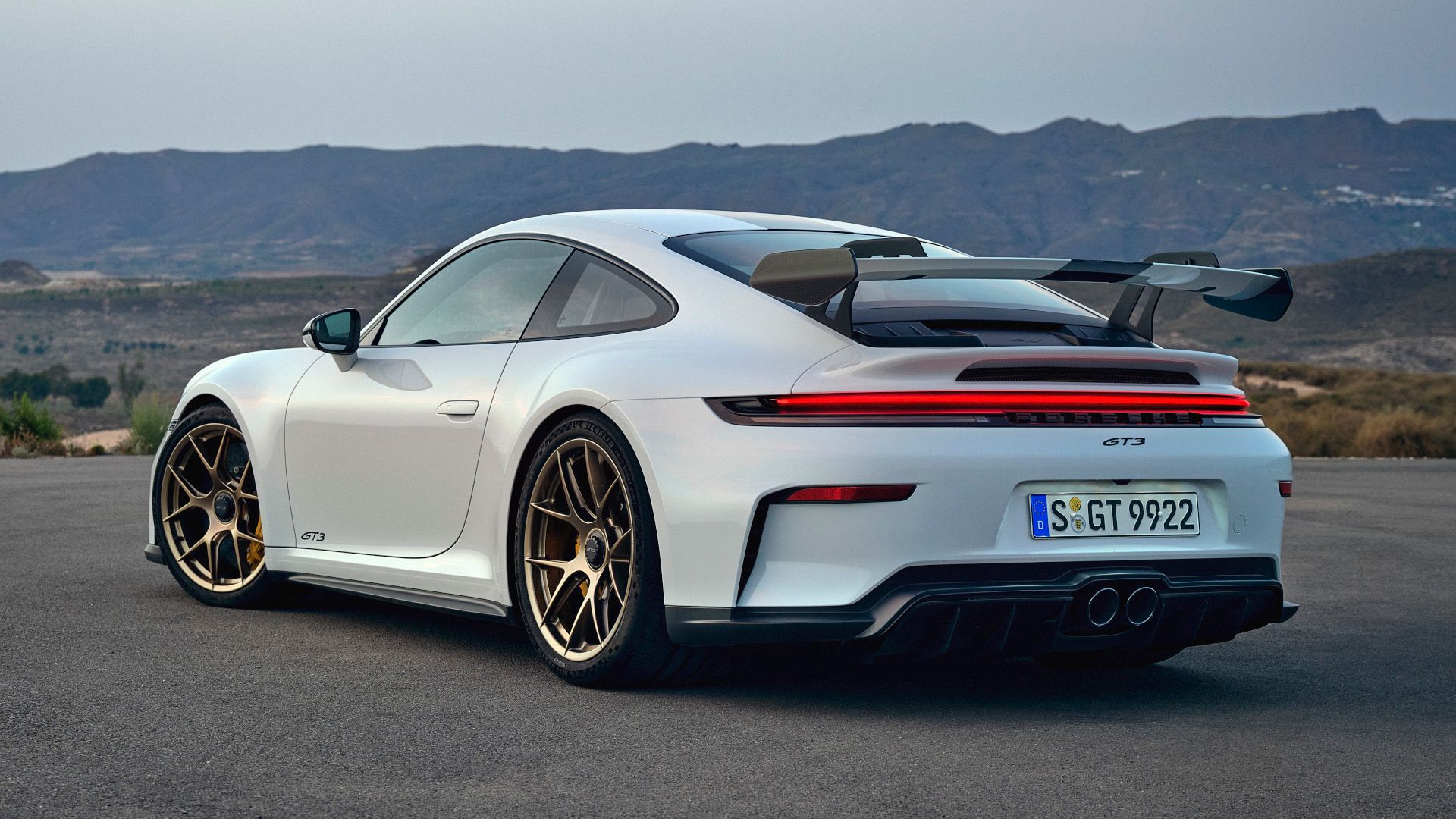 2025 Porsche 911 GT3 Revealed: Driving Perfection Evolves