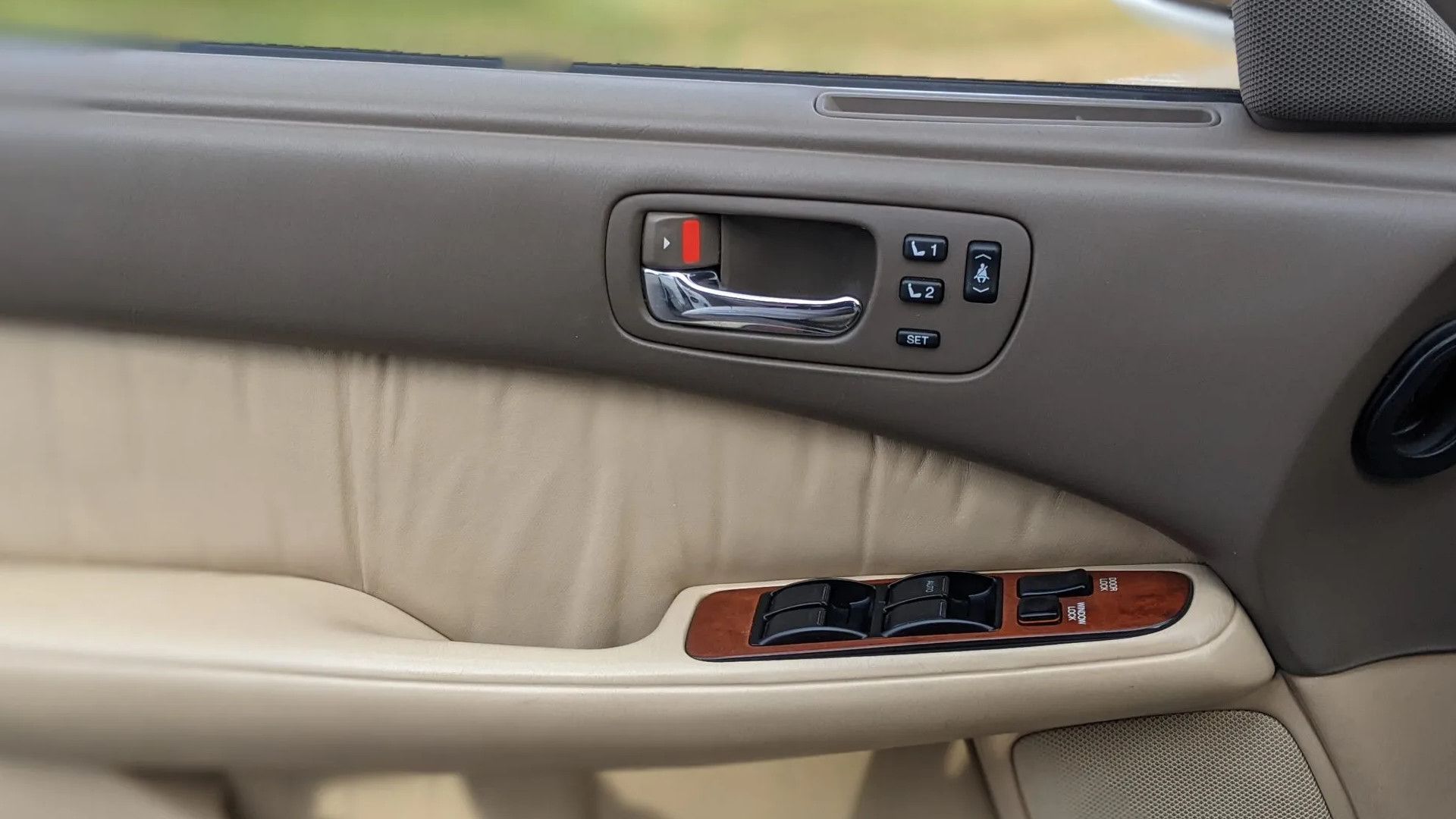 How Much It Costs To Buy And Maintain The First-Generation Lexus LS 400