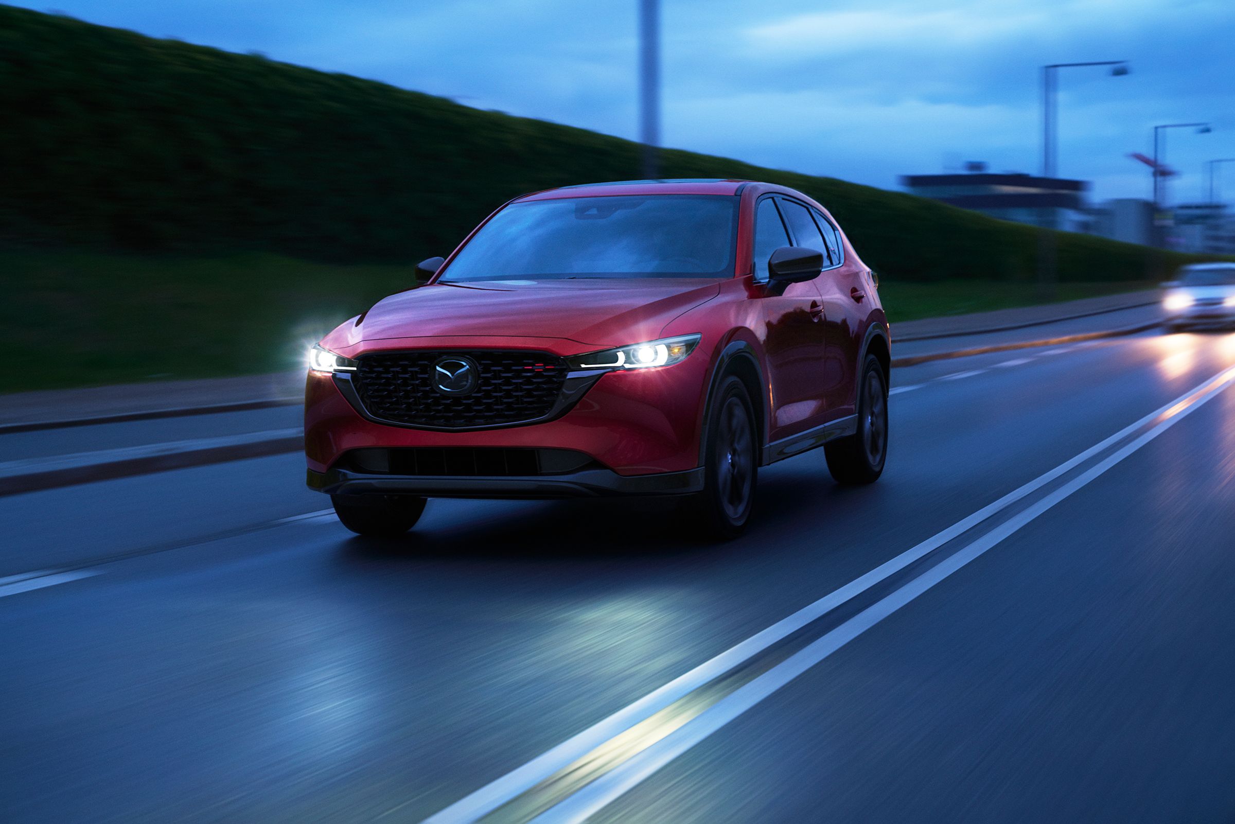 2022 Mazda CX-5 2.5 Turbo front 3/4