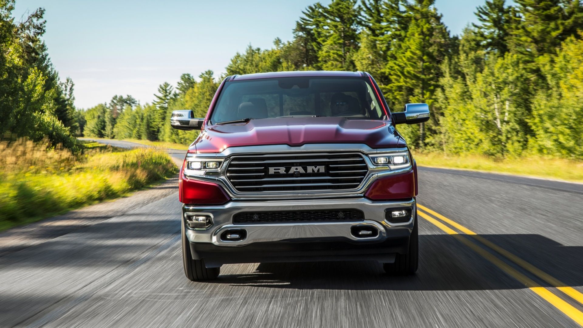 2023 Ram 1500 front on road