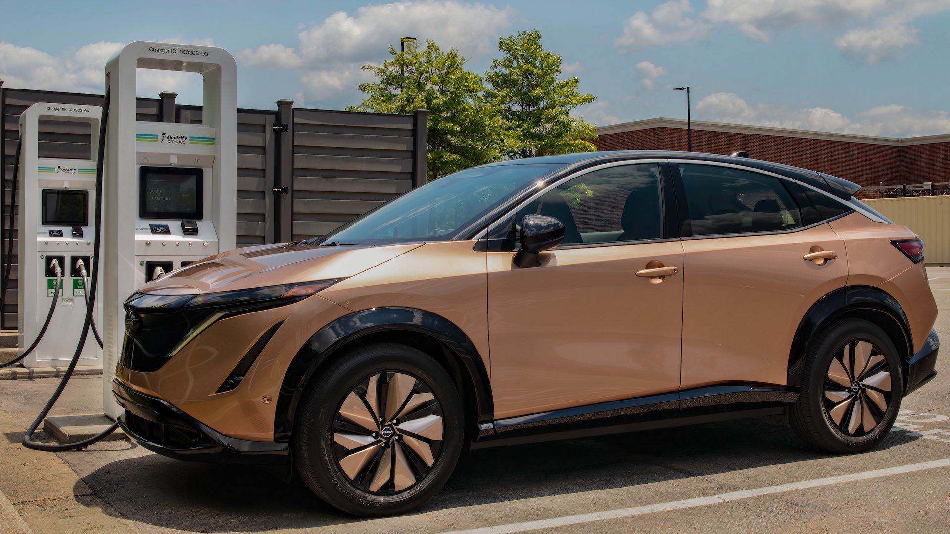 2025 Nissan Ariya Gets Simpler But Pricier