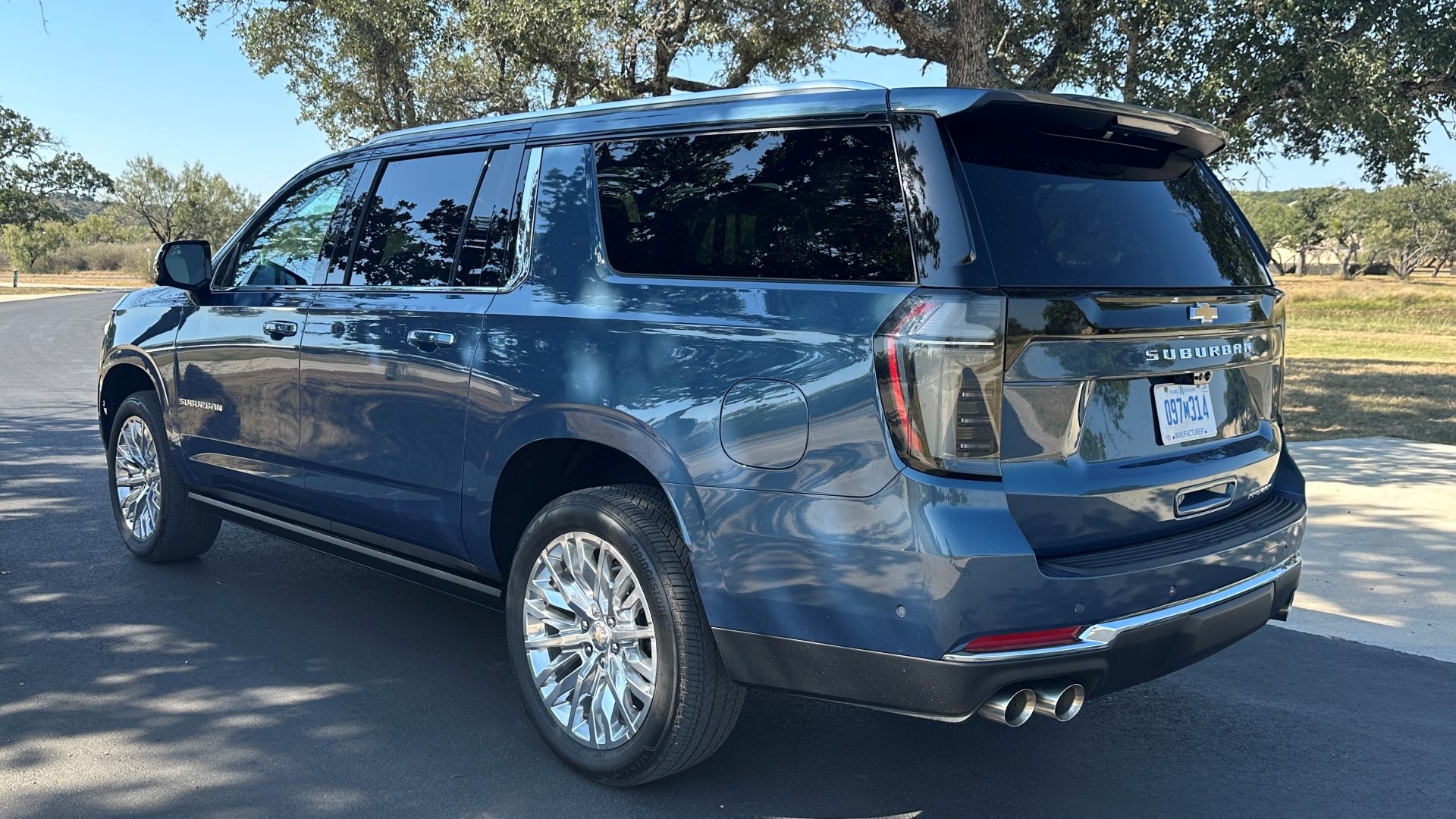 Suburban vs. Yukon XL: Full-Size American SUVs Compared