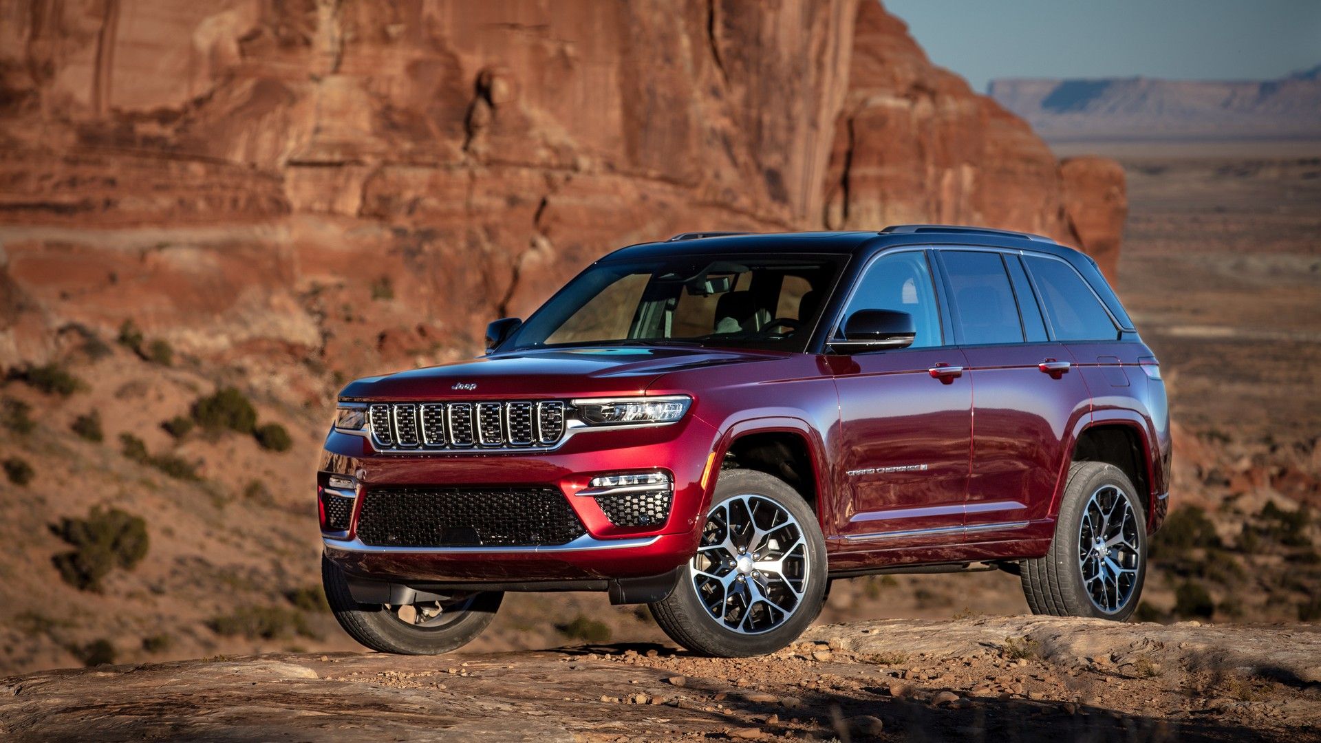 Jeep Slashes 2025 Grand Cherokee Prices Up To 4,000