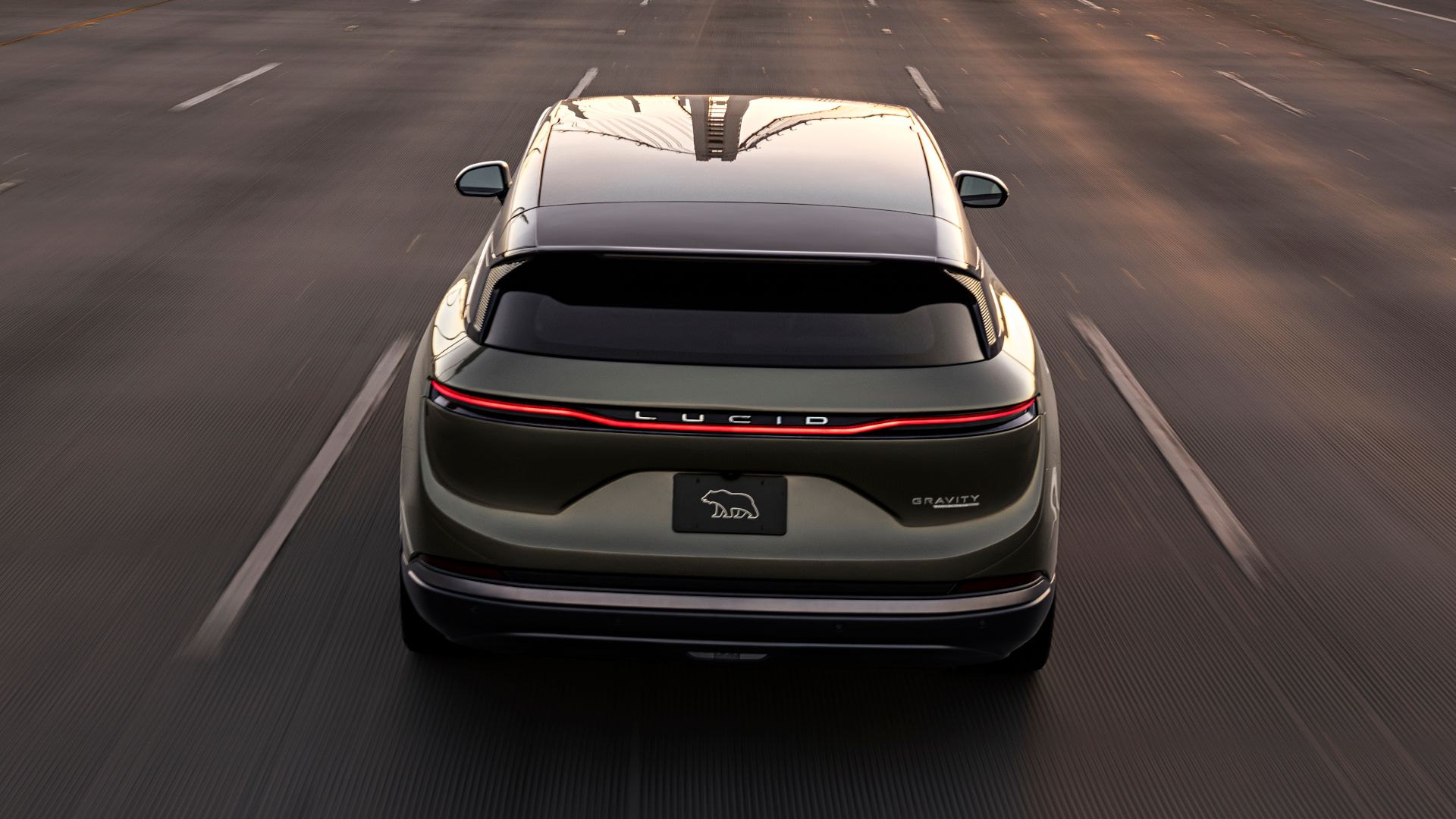 2025 lucid gravity review carbuzz