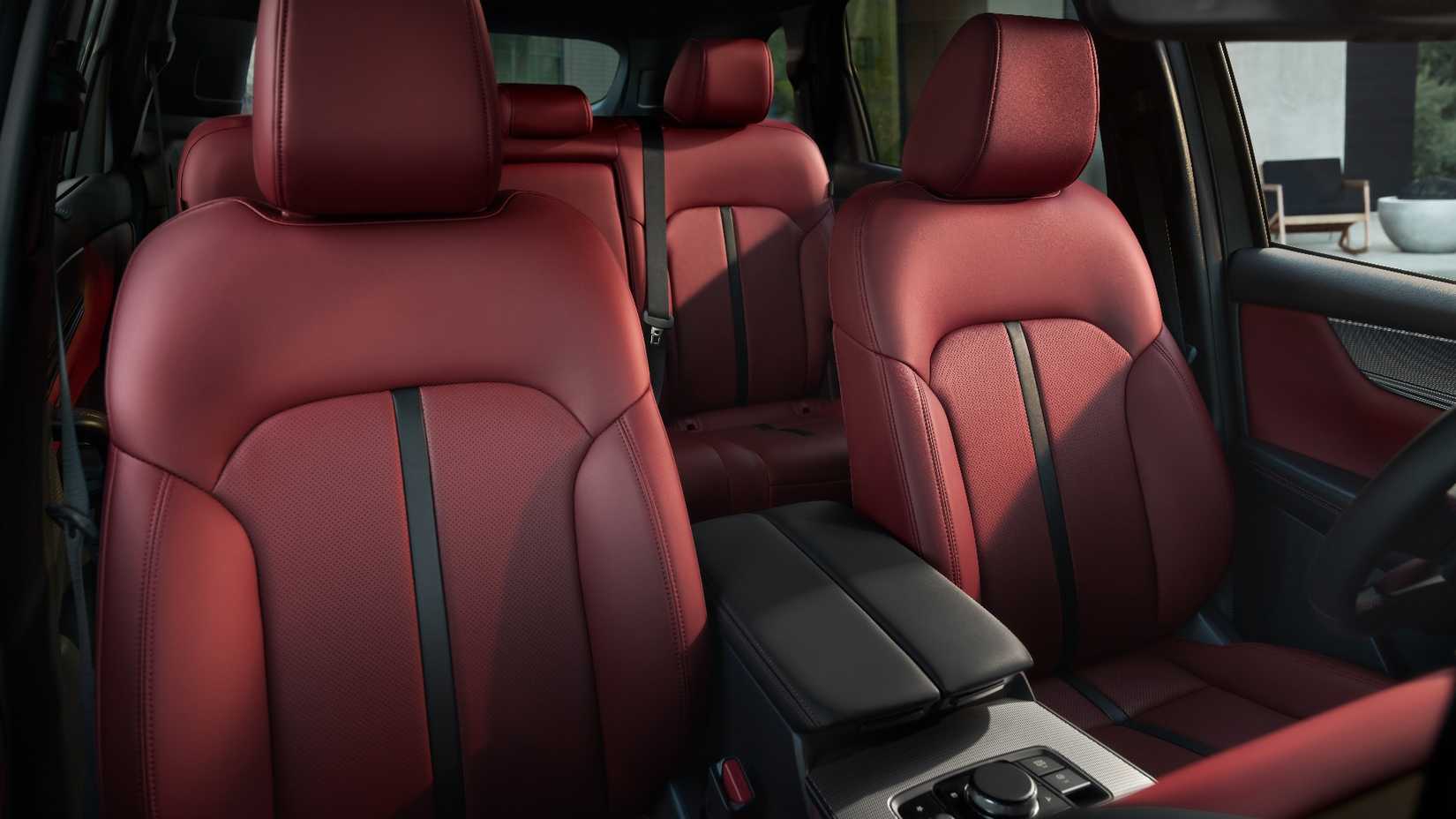 2025 Mazda CX-70 PHEV Premium Plus