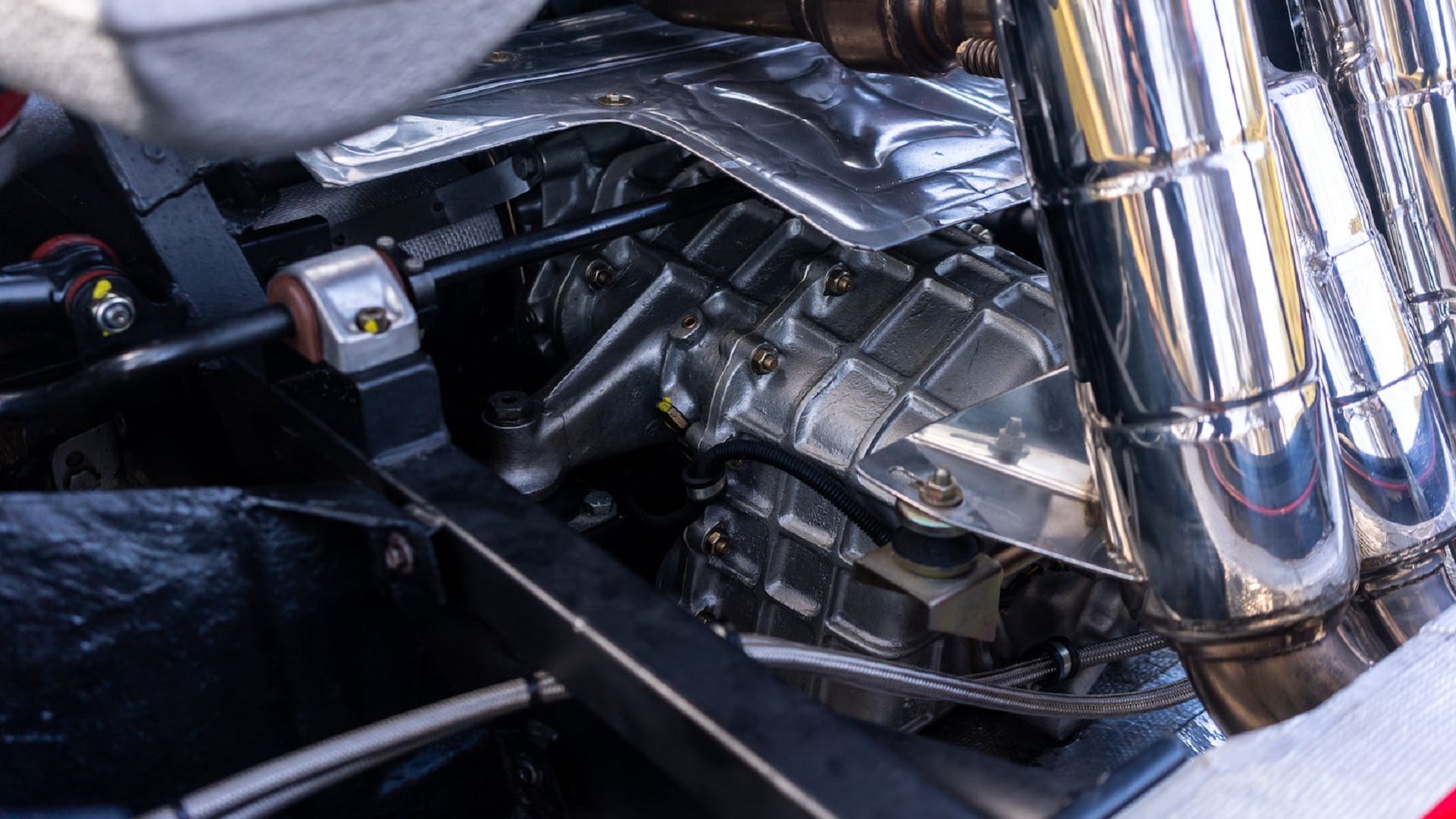 How A 40-Year-Old Italian V8 Still Manages To Kick Muscle Car Butt