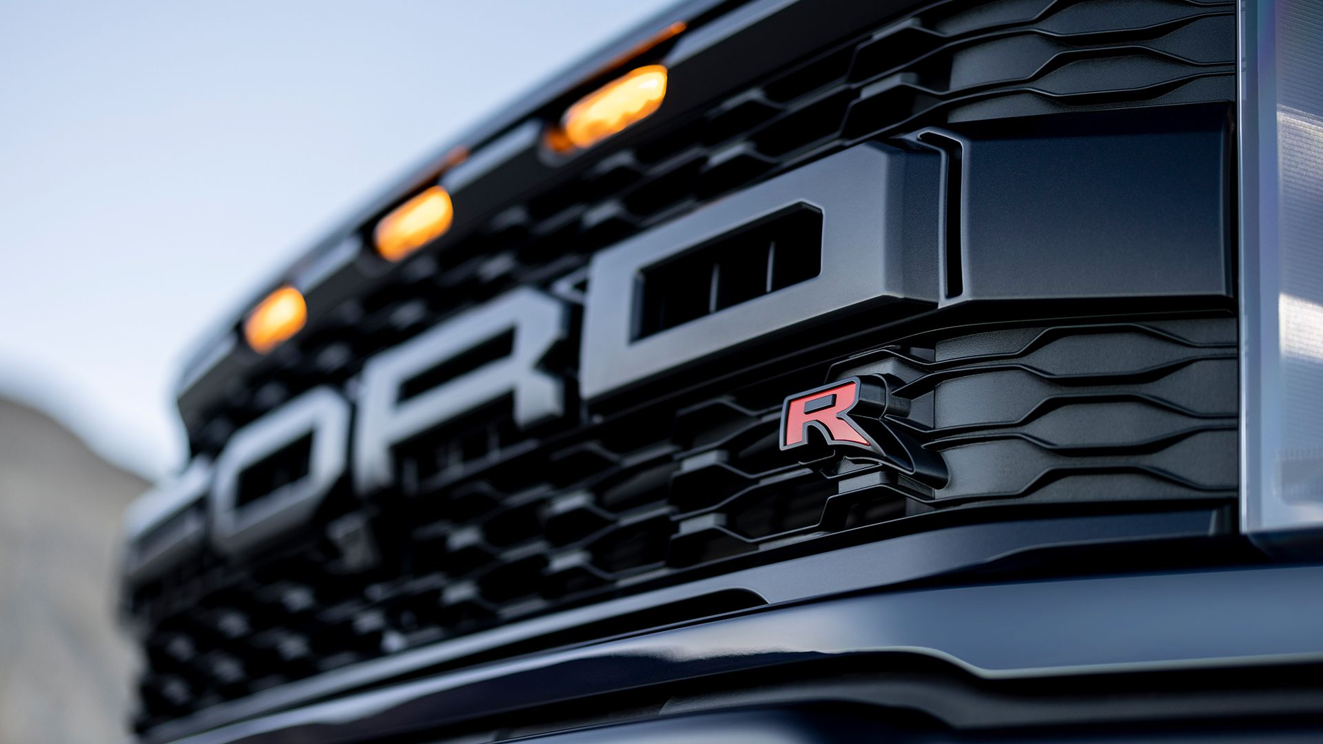 Ford F-150 Raptor R grille