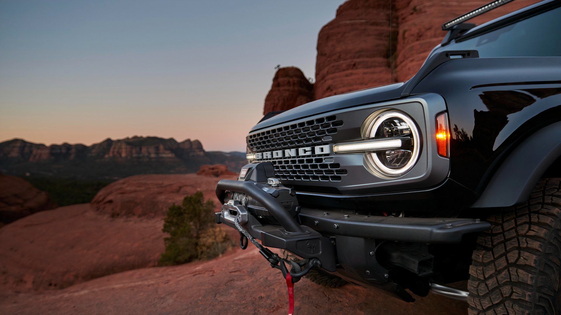 Ford Bronco Sales Are Way Up In 2025, But The Jeep Wrangler Still Leads The Segment