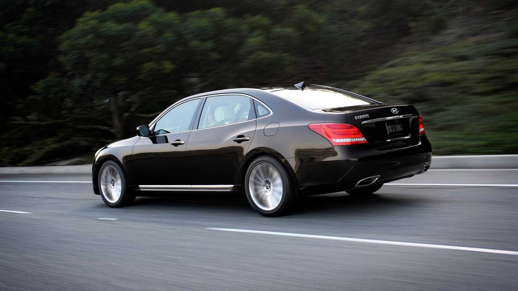 The V8 Hyundai Equus Luxury Sedan Thought It Could Play With The ...