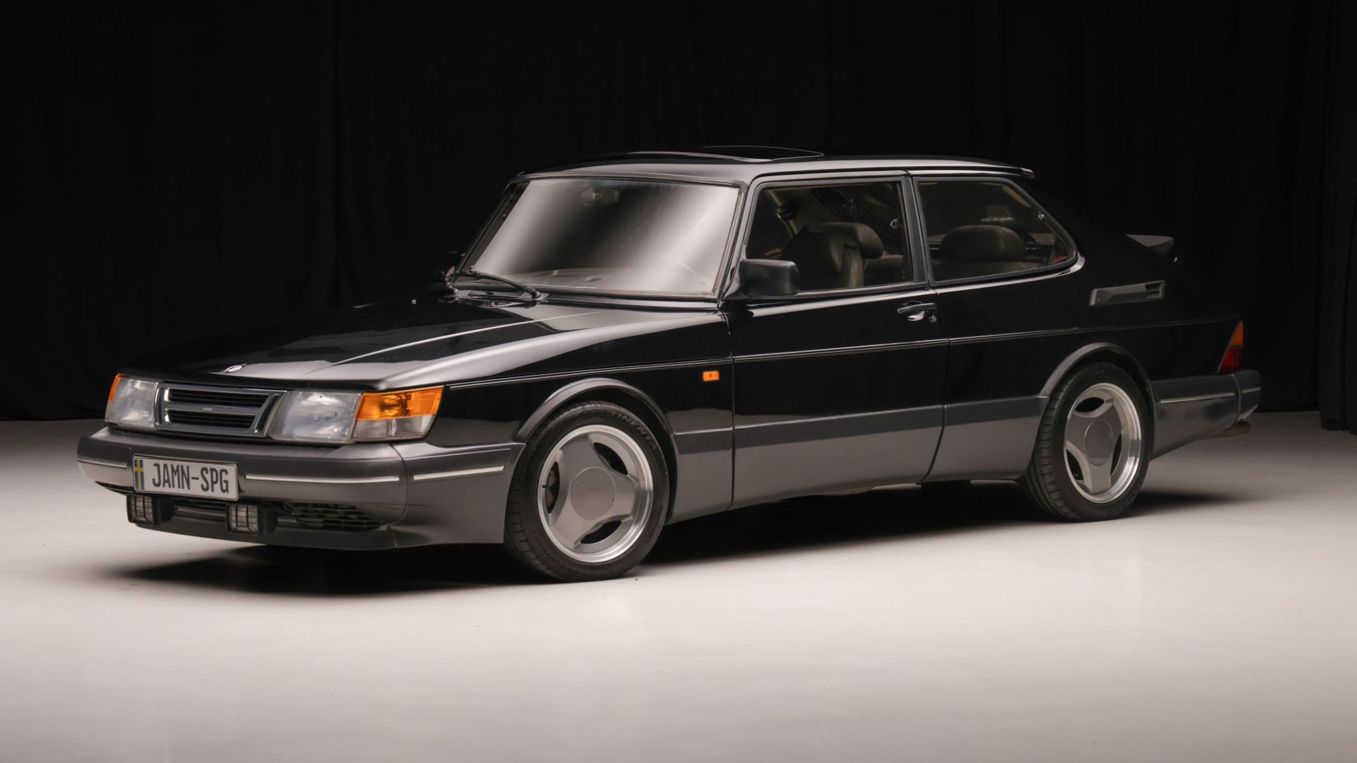 10 Of The Coolest Cars From Defunct Automakers