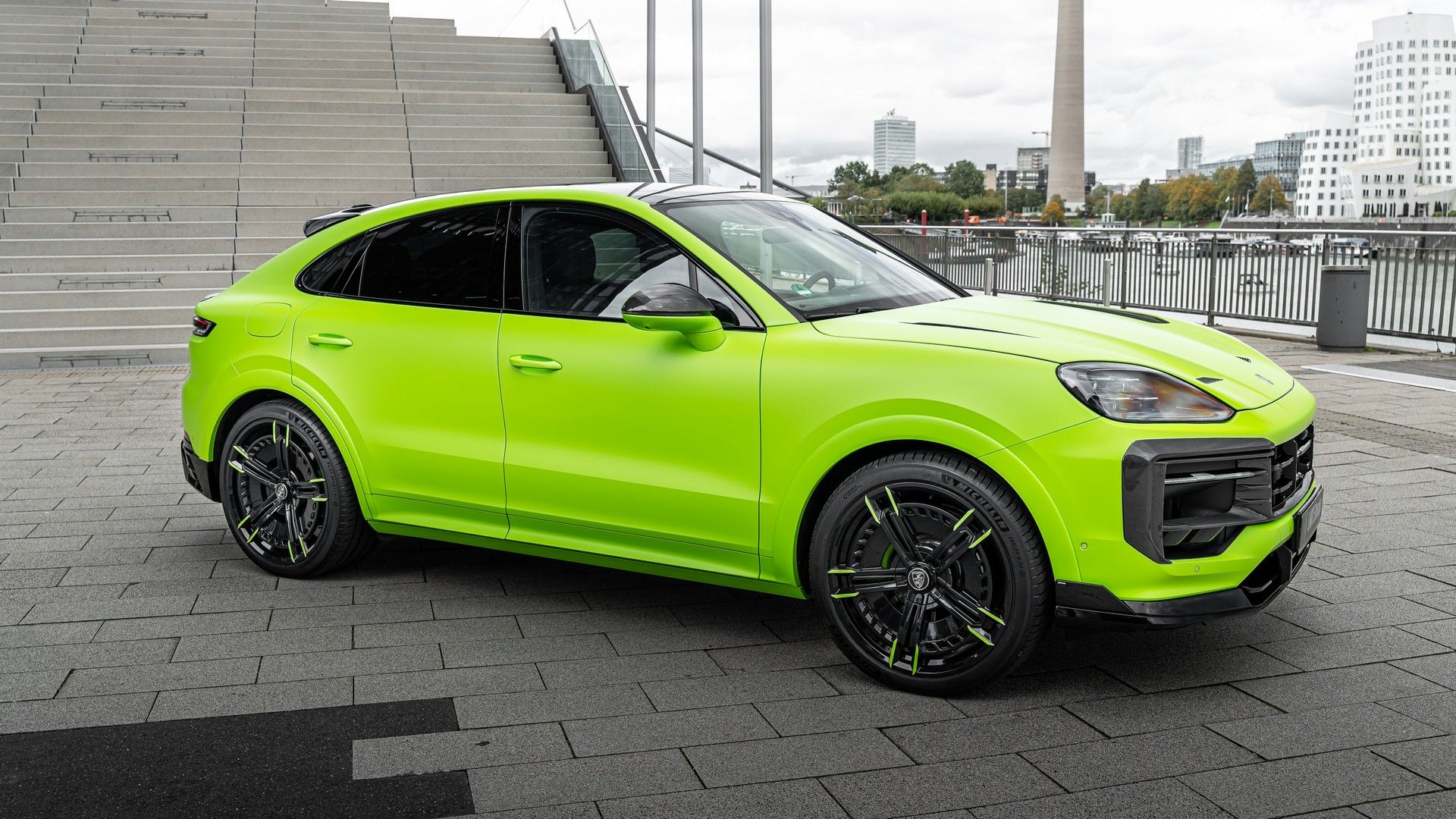 Larte Design Turns The Porsche Cayenne Into A Wannabe Lambo Urus