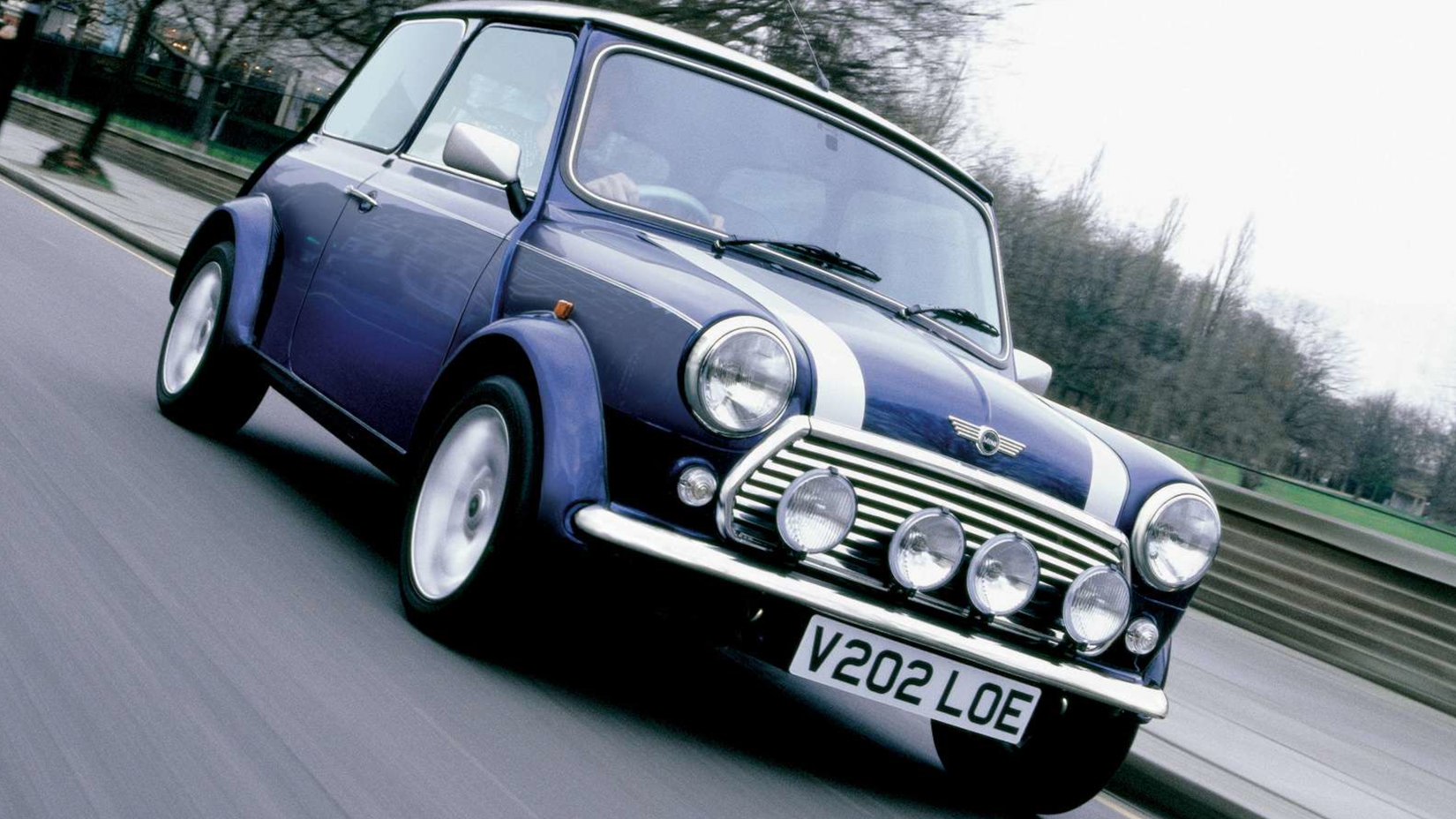 Why More People Are Buying Classic Cars And 5 Examples Worth Investing In