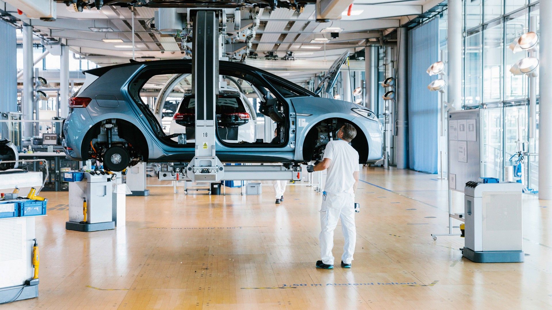 Volkswagen Board Discusses Massive Cost Cuts In Closed-Door Meeting: Report