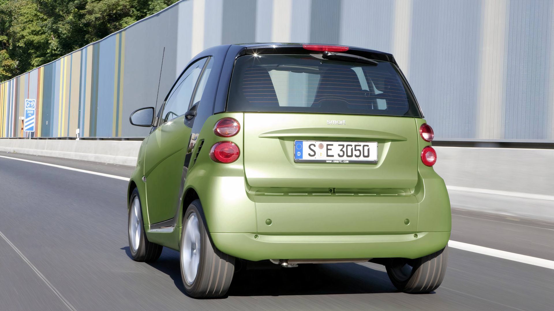 2011 smart fortwo Pricing, Photos & Specs