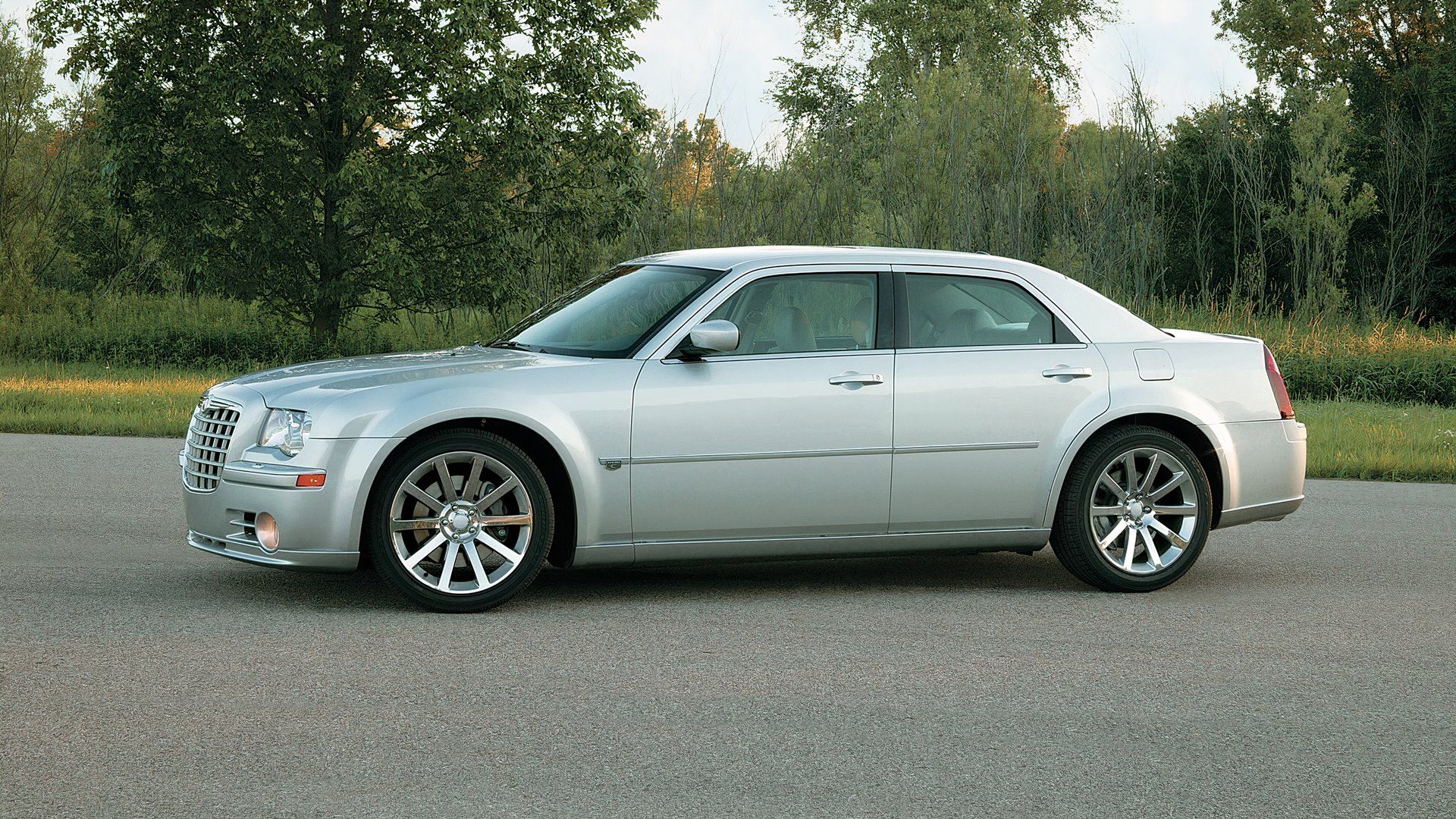 2009 Chrysler 300 SRT8 Pricing, Photos & Specs