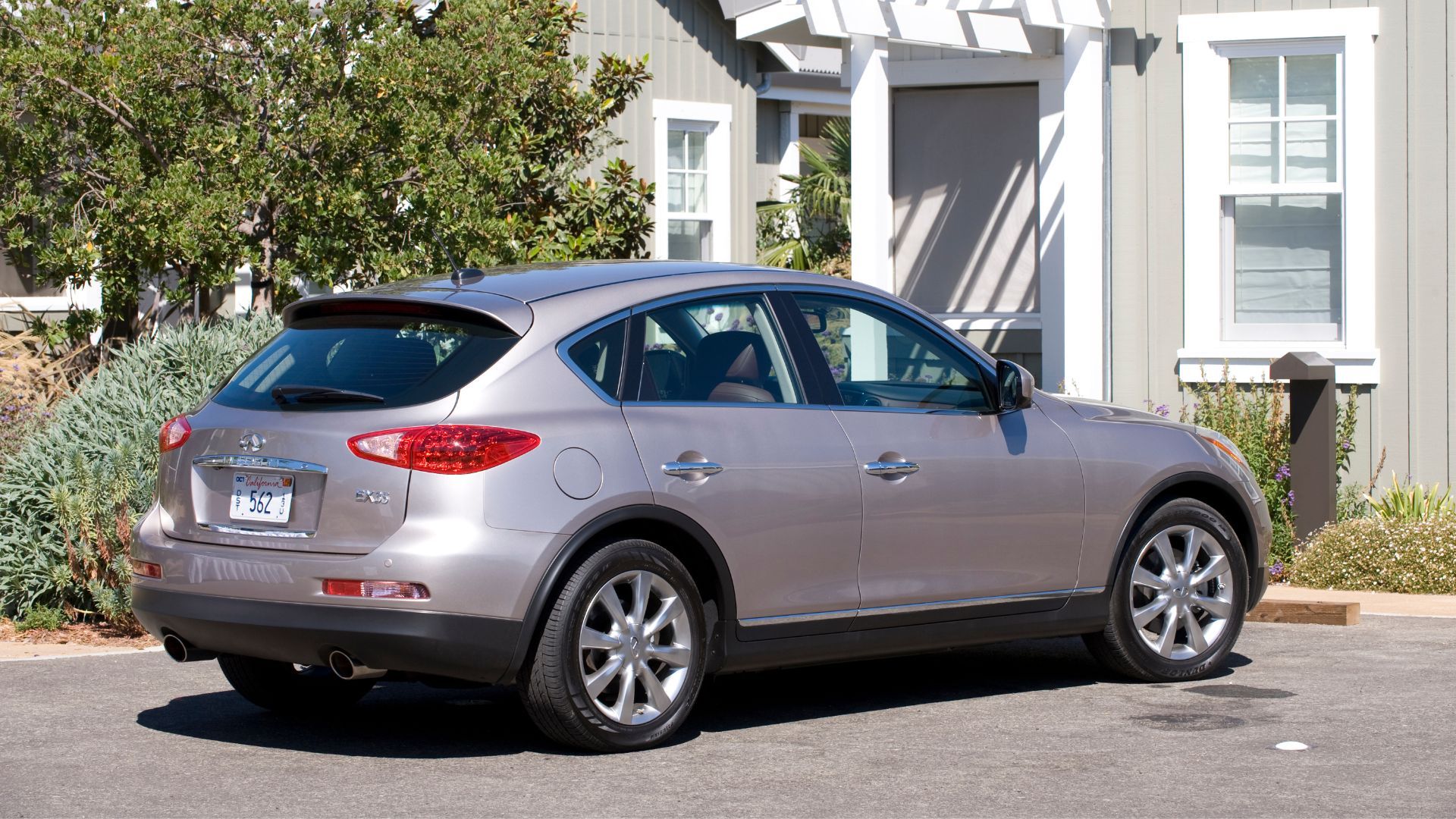 2012 Infiniti EX35 Pricing, Photos & Specs