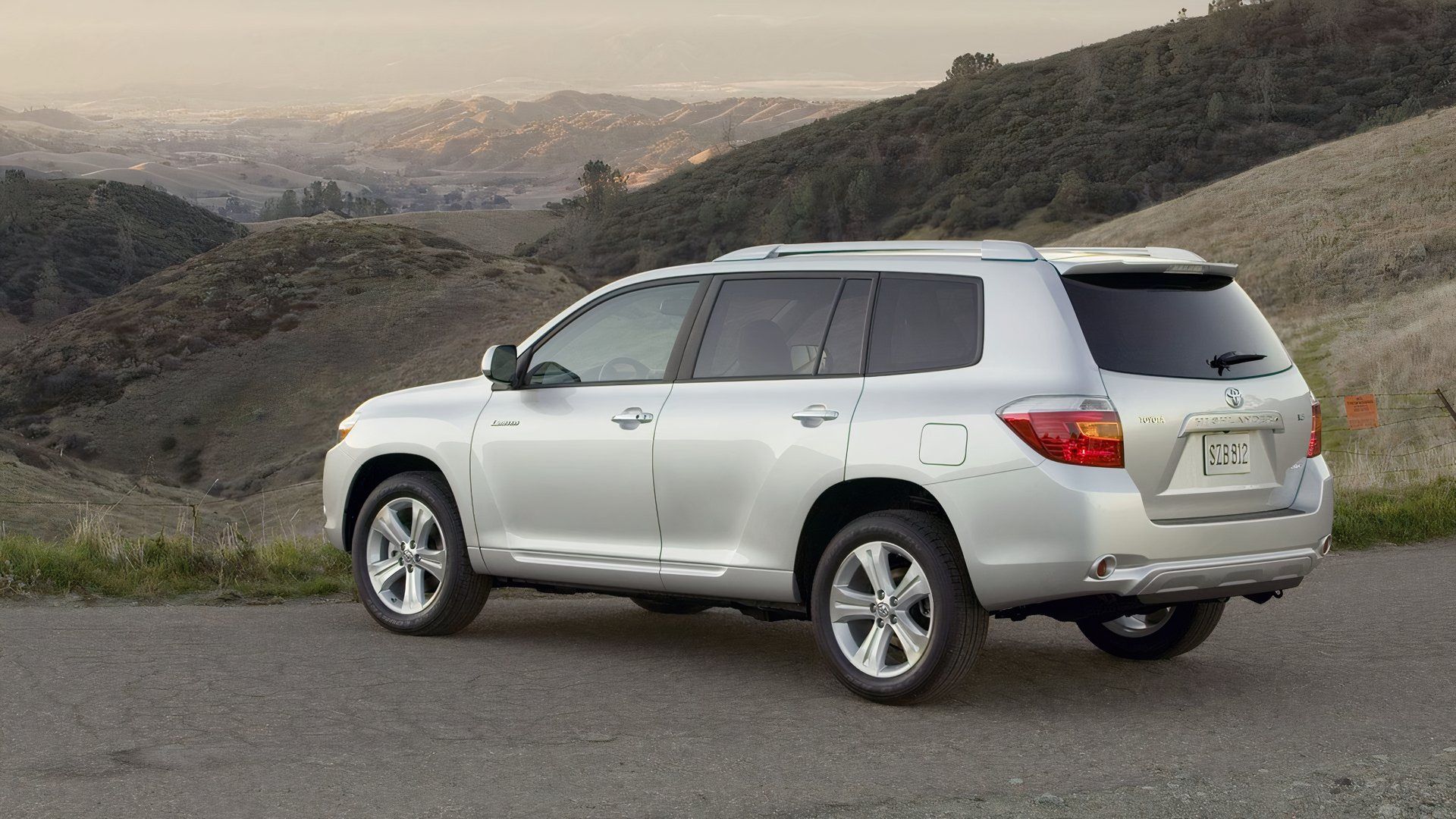 2008 Toyota Highlander Pricing, Photos & Specs