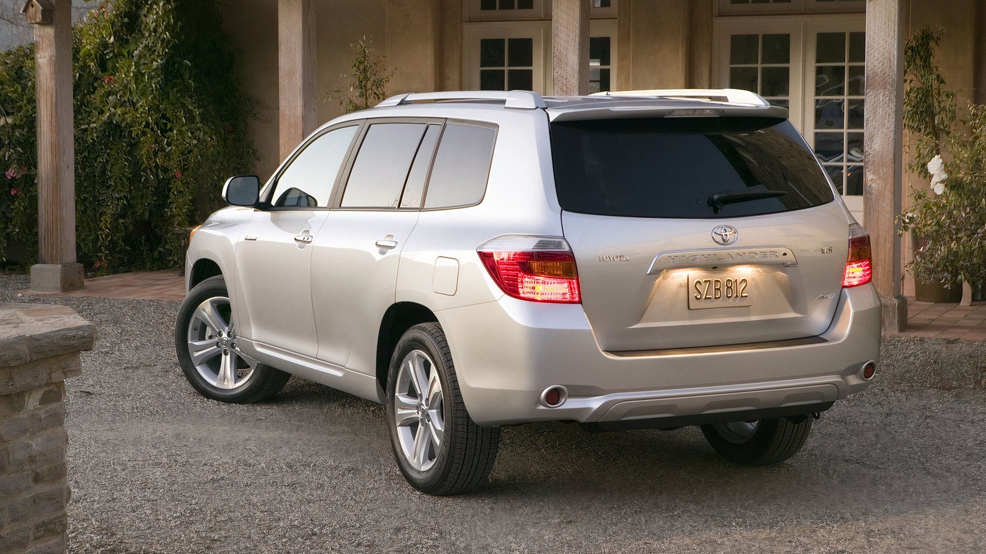 2009 Toyota Highlander Pricing, Photos & Specs