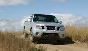 2009-2012 Nissan Frontier Front Driving