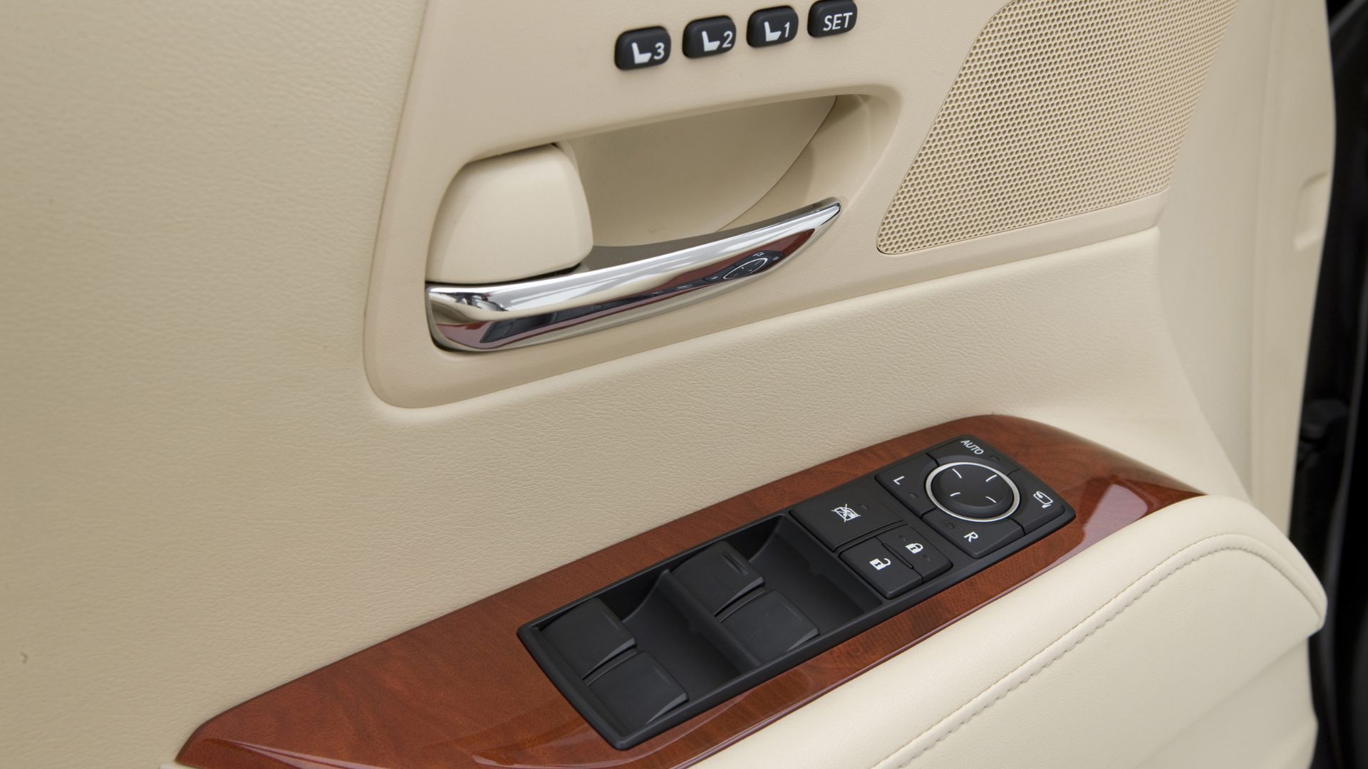 2010 Lexus RX Interior Photos