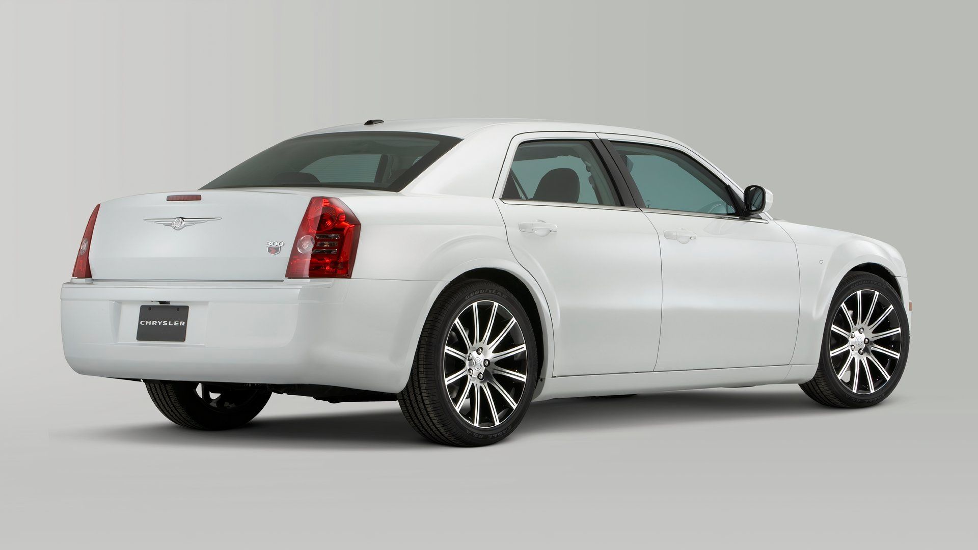 2008 Chrysler 300 Pricing, Photos & Specs