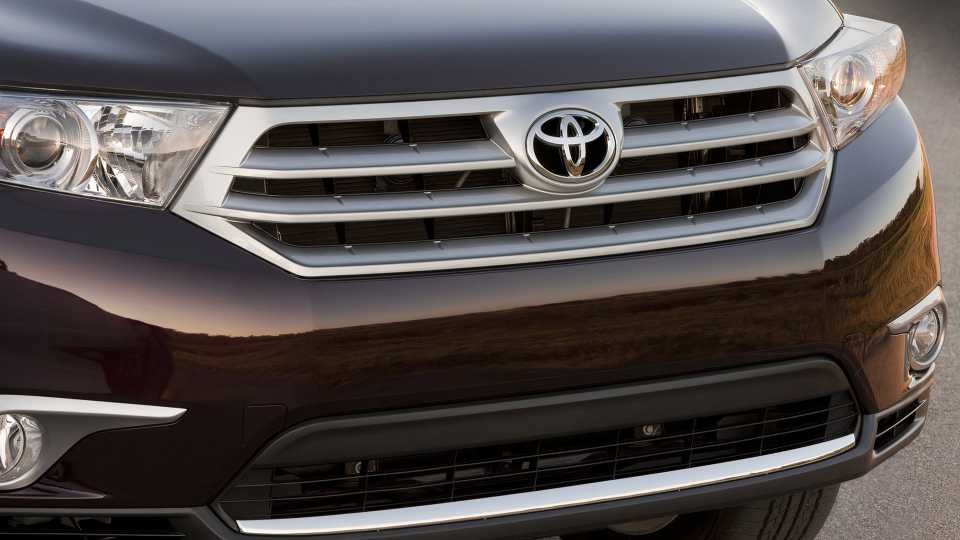 2012 Toyota Highlander Pricing, Photos & Specs