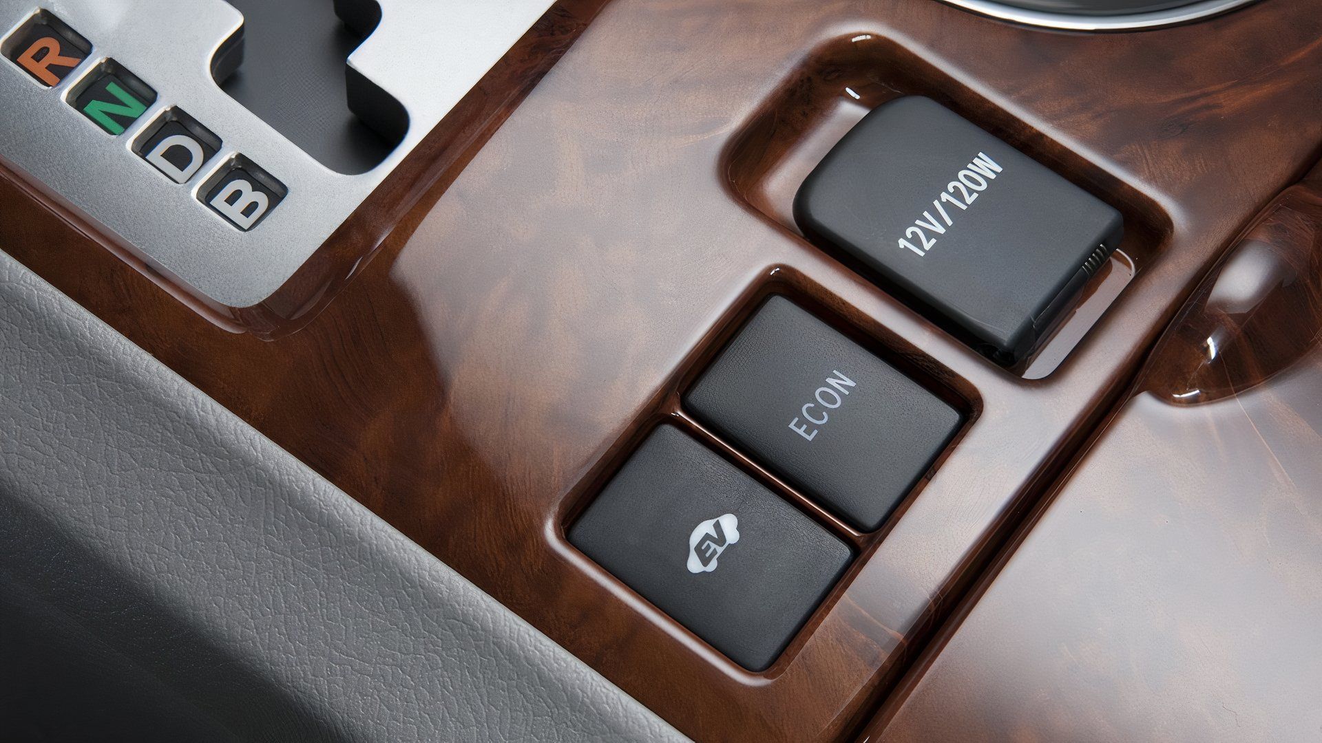 2012 Toyota Highlander Pricing, Photos & Specs