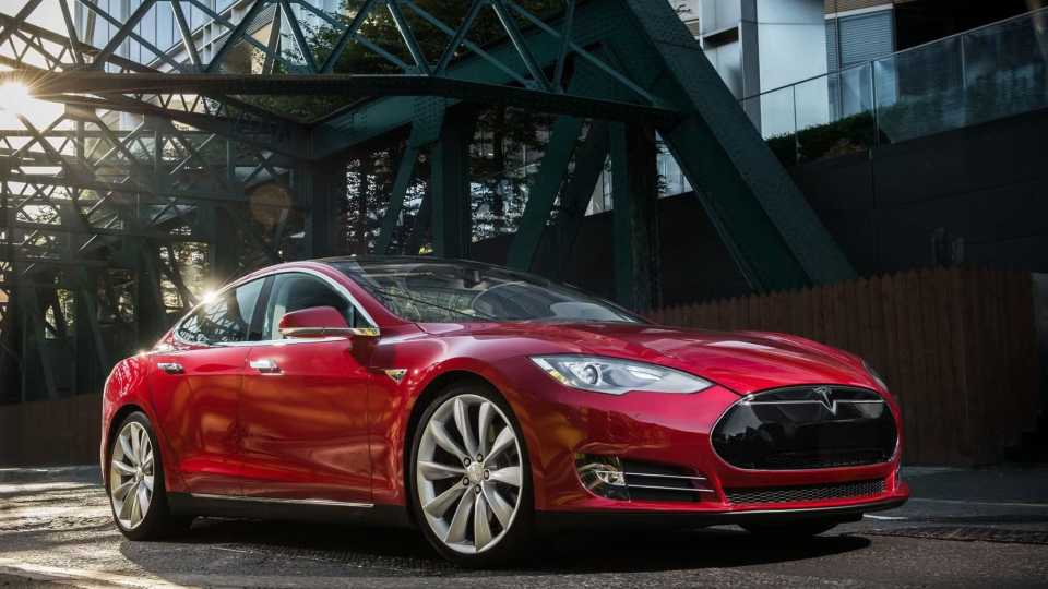 2012 Tesla Model S Pricing, Photos & Specs