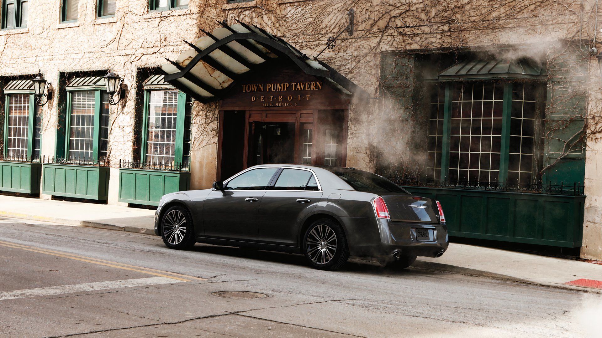 2012 Chrysler 300 Pricing, Photos & Specs
