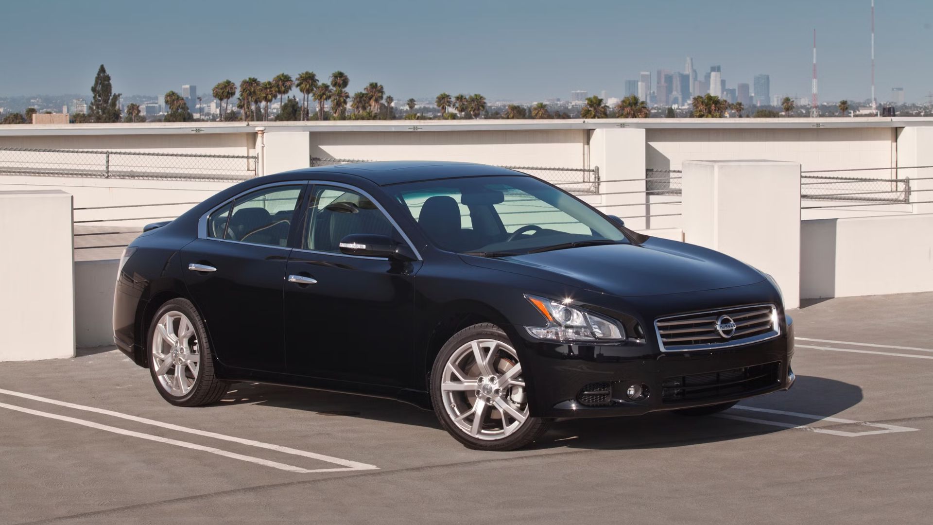 2012 Nissan Maxima Pricing, Photos & Specs