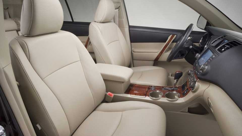 2012 Toyota Highlander Pricing, Photos & Specs