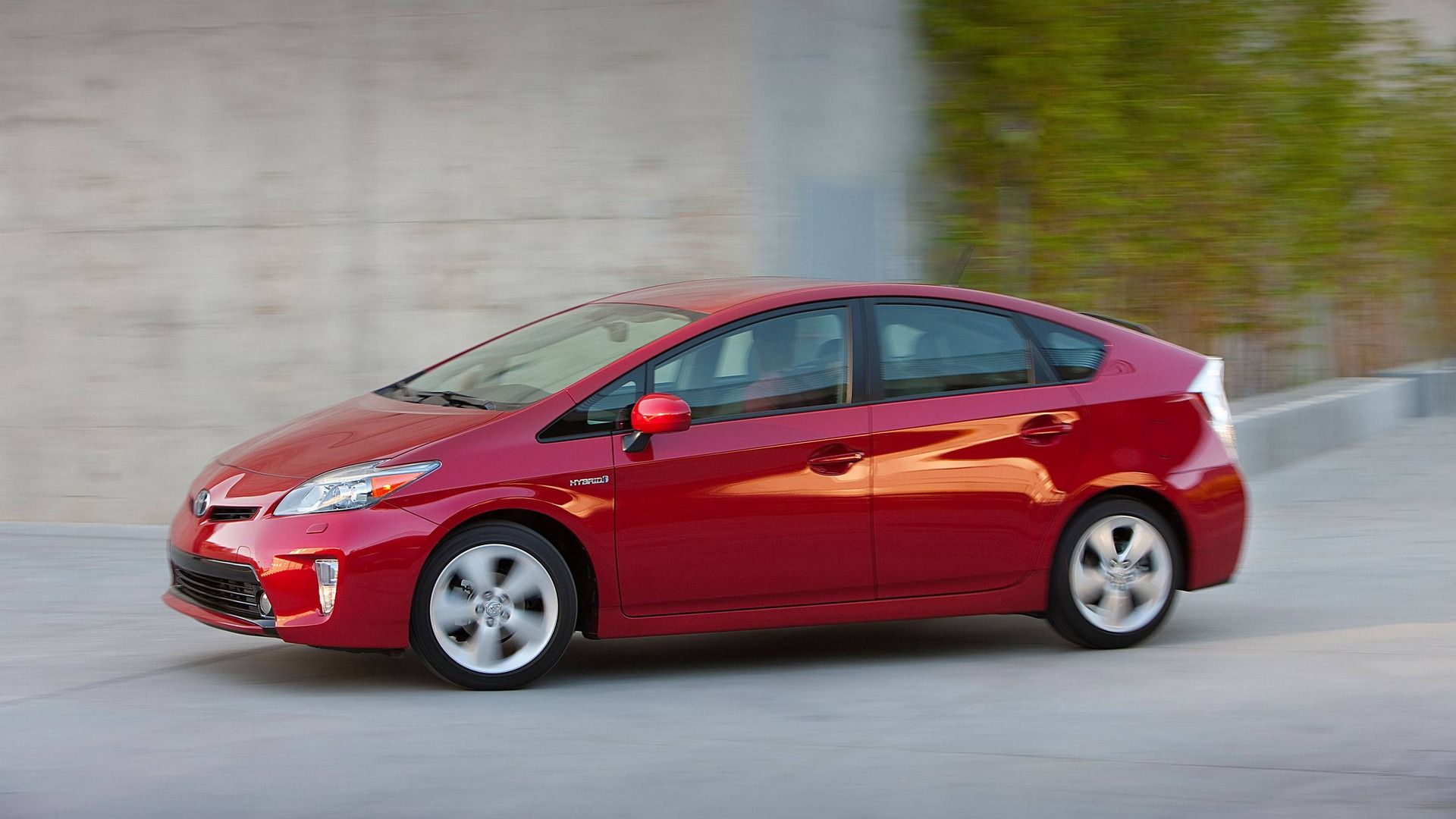2012 Toyota Prius Pricing, Photos & Specs