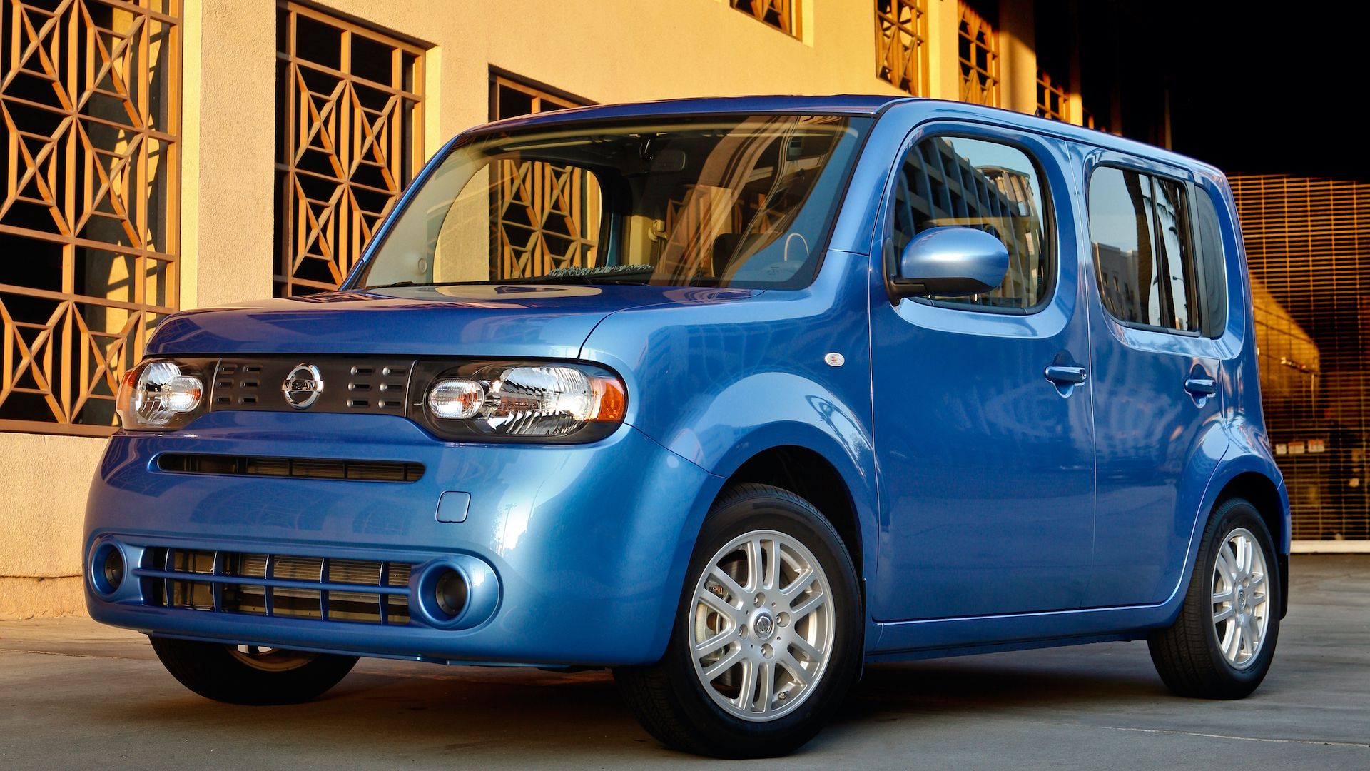 2012nissancube_106.jpg?q=49&