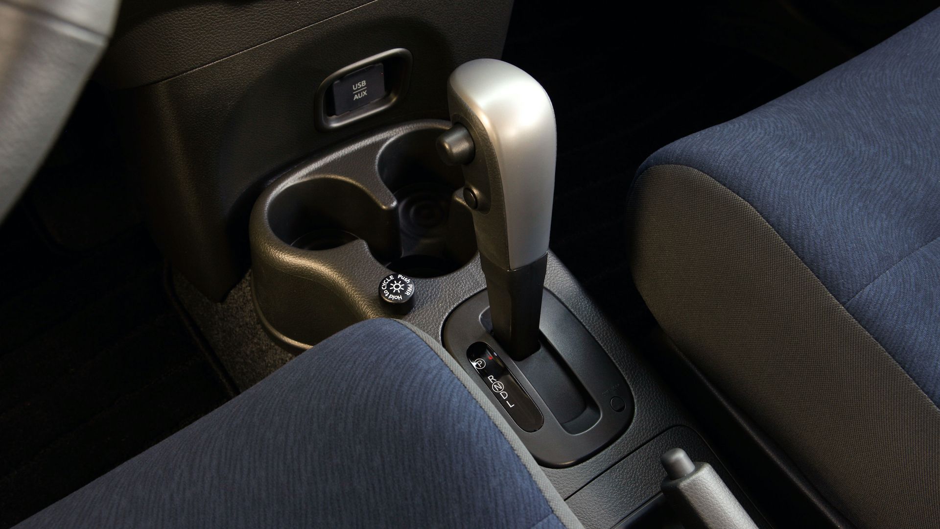 2010 Nissan Cube Interior Photos