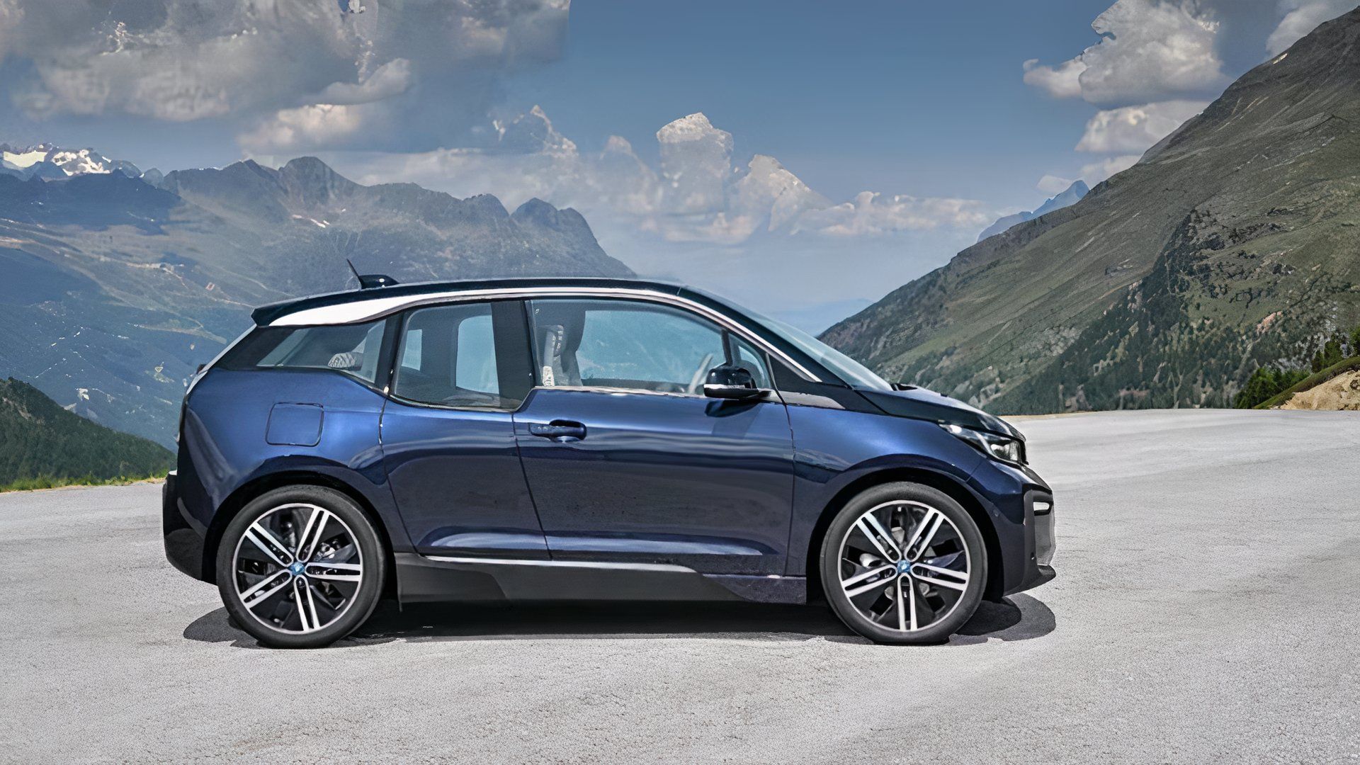 Blue 2021 BMW i3 side