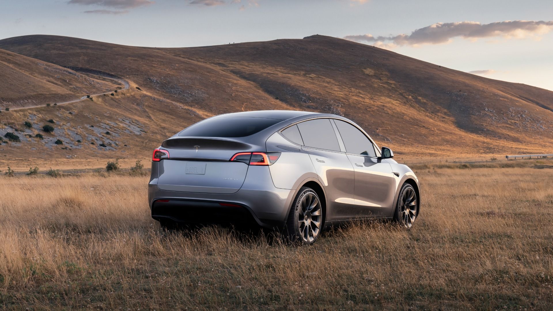 2023-2024 Tesla Model Y Exterior (10)