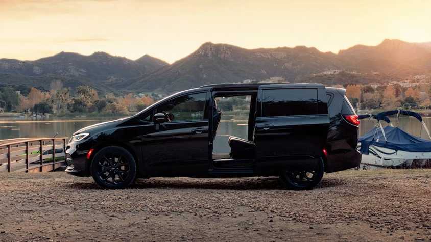 Minivan Cars Types Best Hybrid Minivans of 2025 | Top Plug-in And Hybrid Minivans | CarBuzz