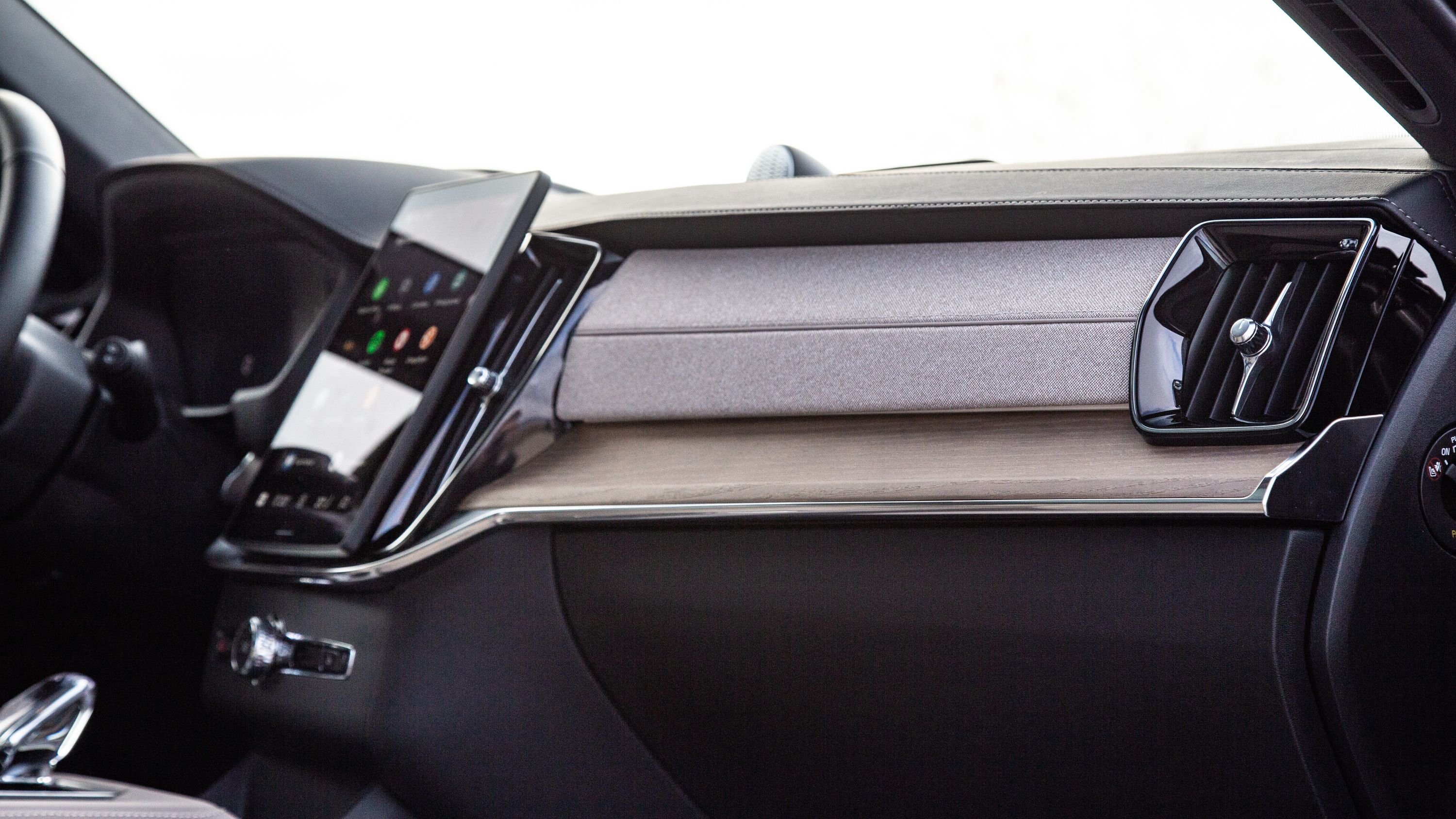2025 Volvo XC90 Dash Detail