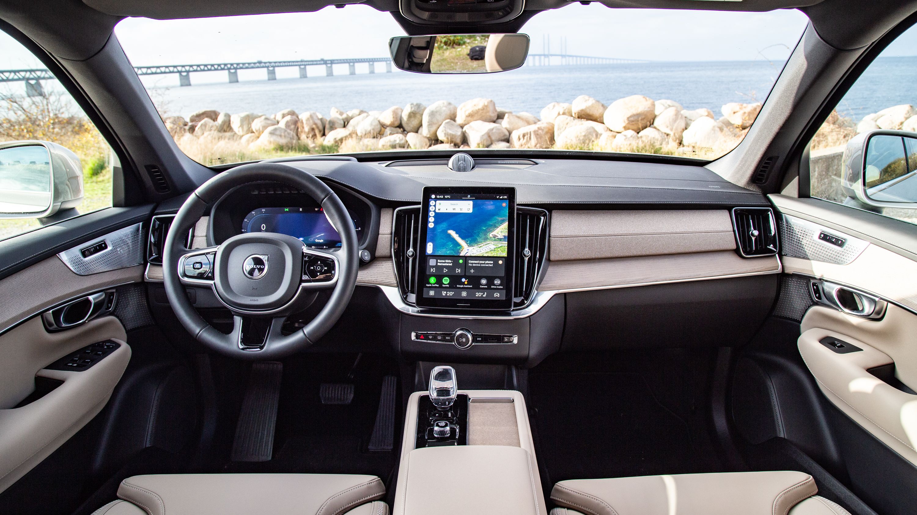 2025 Volvo XC90 Dash View (3)