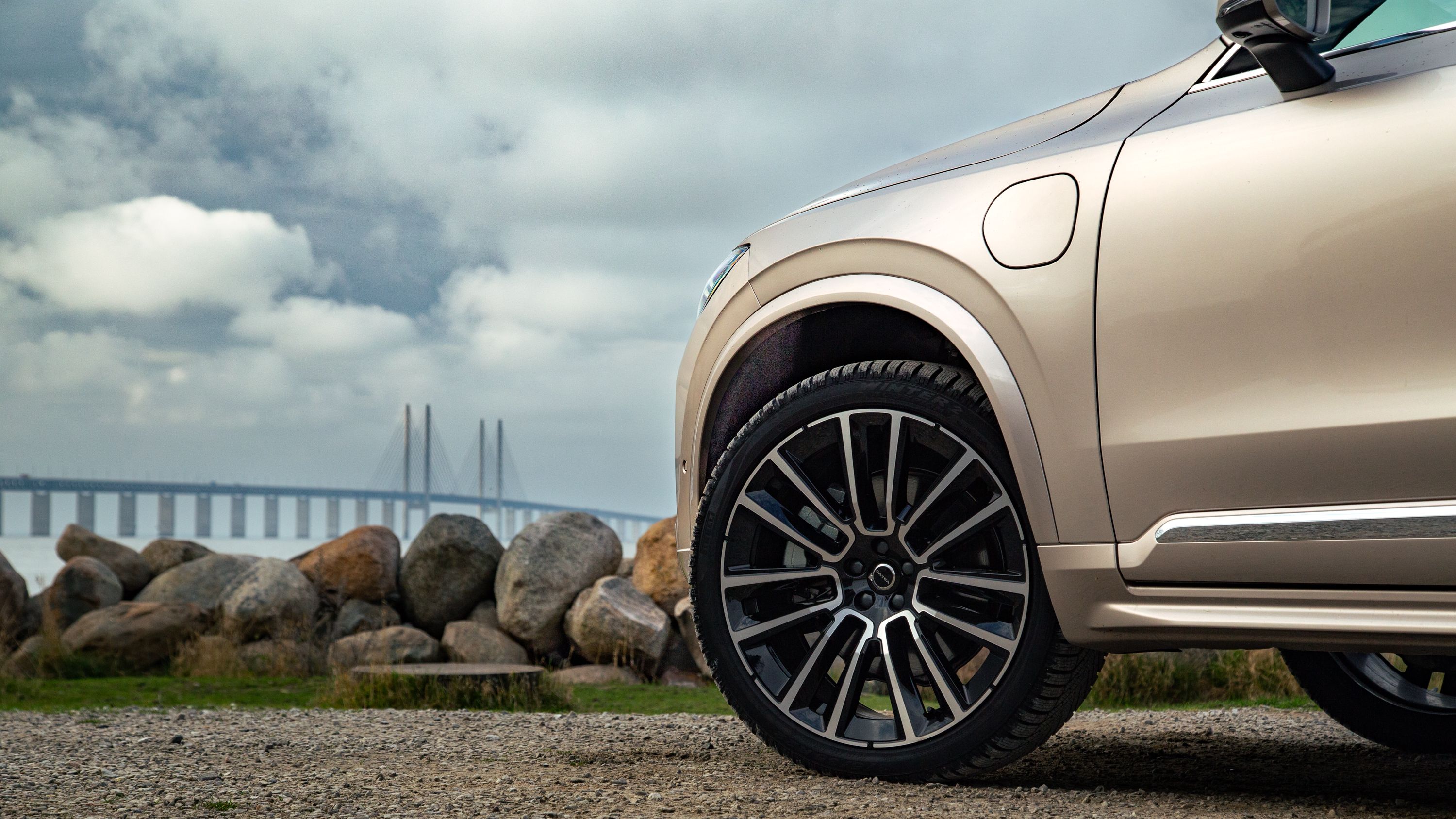 2025 Volvo XC90 Front Wheel Detail Bright Dusk