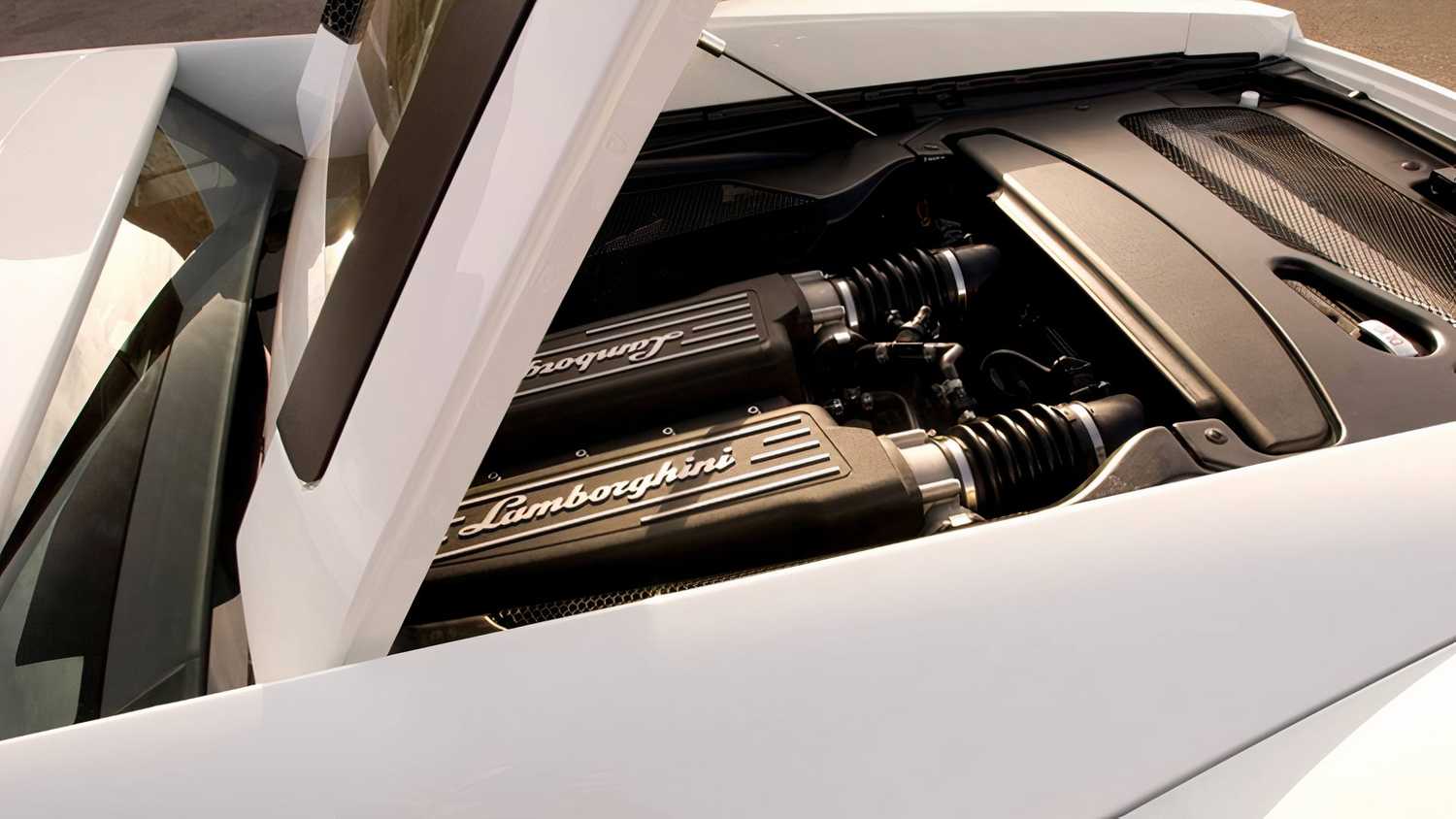 Difference Mid Engine Rear Engine Handling Differences: Front-Engine Vs. Mid-Engine Cars