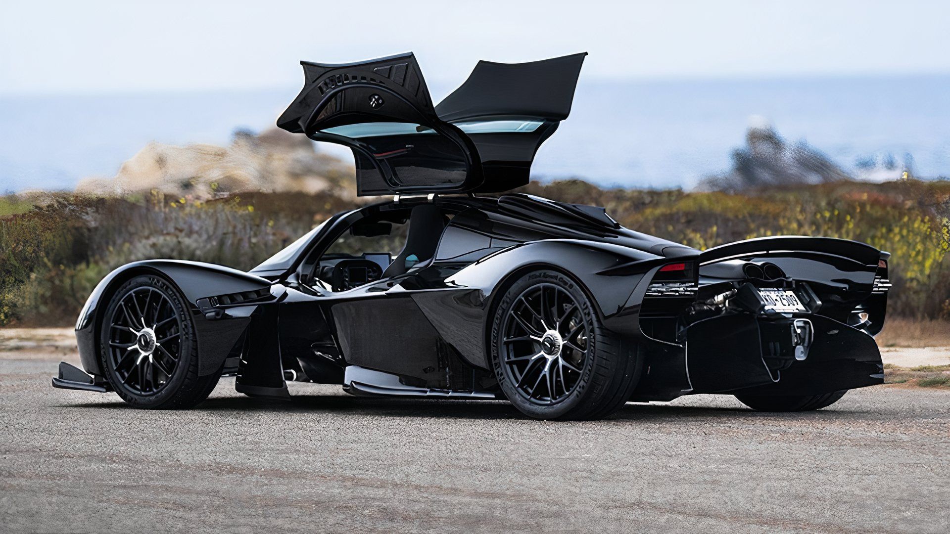 How Aston Martin Demonstrated The Difference Between Hypercars And F1 ...