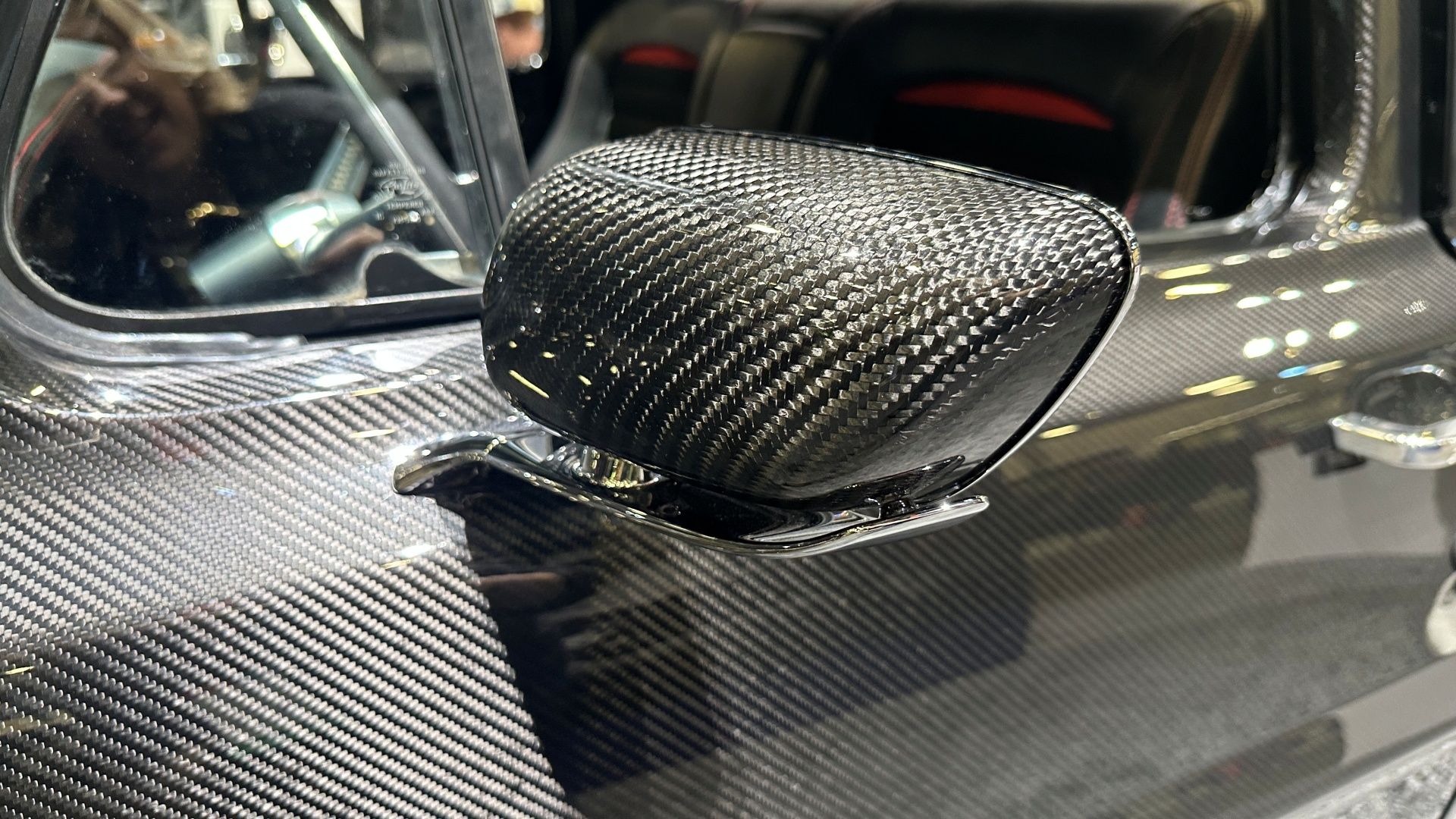 Carbon Clyde side mirror