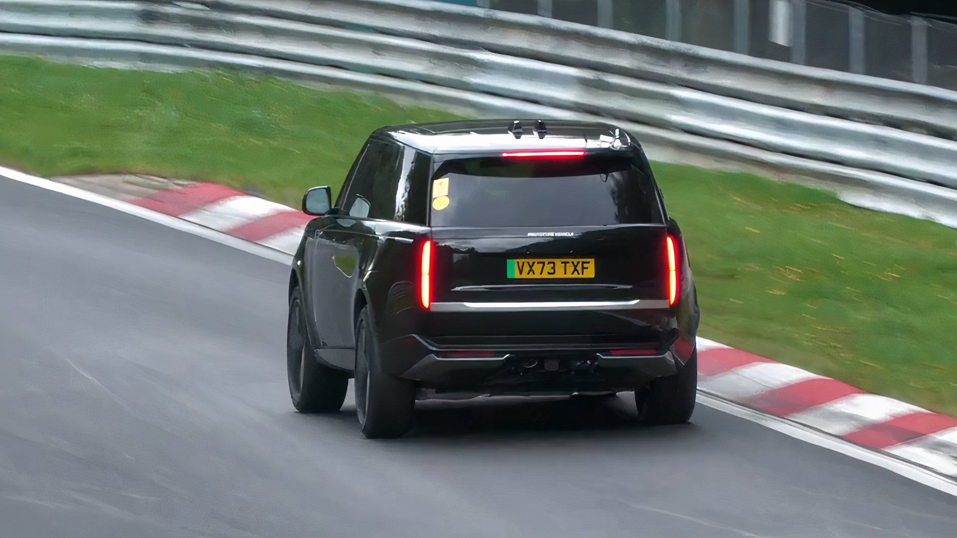 Land Rover Range Rover EV Rear Testing nurburgring mule SUV