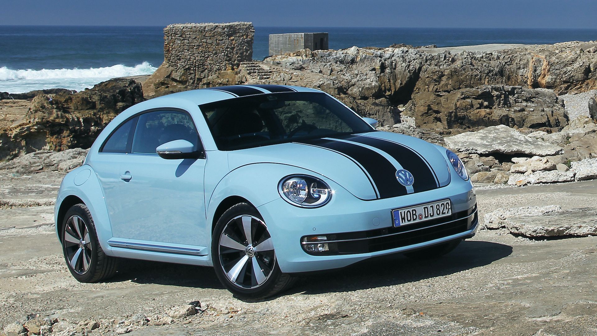 2012 Volkswagen Beetle Pricing, Photos \u0026 Specs, image size:1500x844